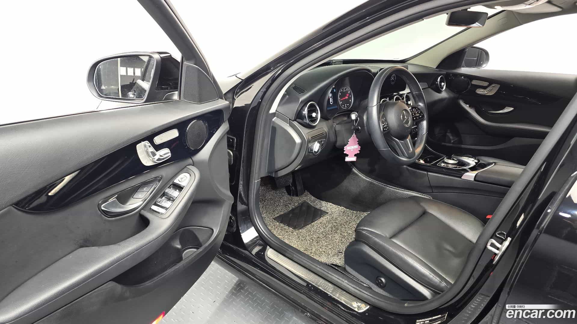 C-Class Mercedes-Benz 2020.6-INNER-010