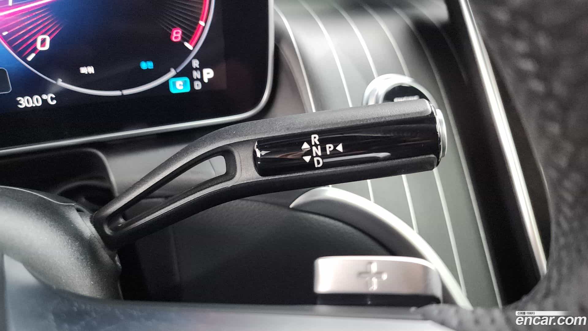 GLC-Class Mercedes-Benz 2024.3-INNER-009
