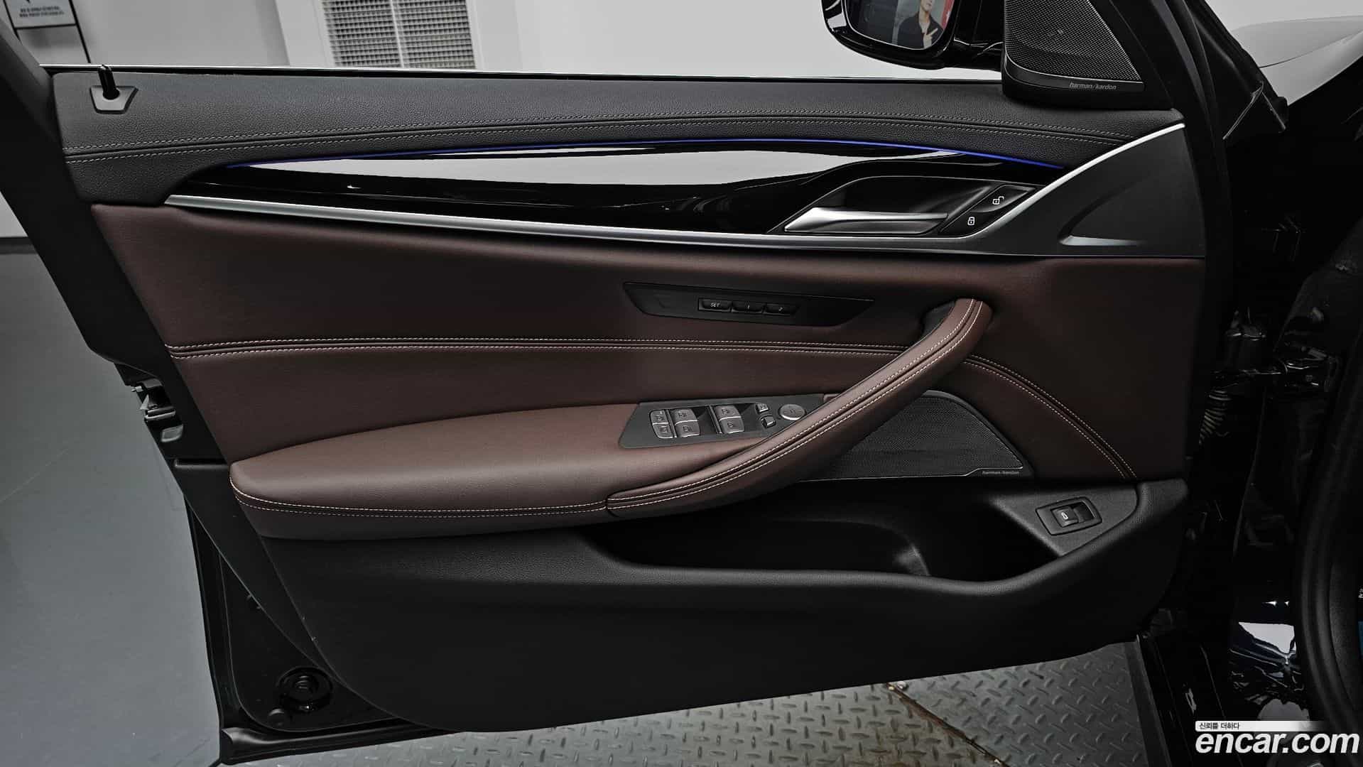 5-Series BMW 2023.4-INNER-034