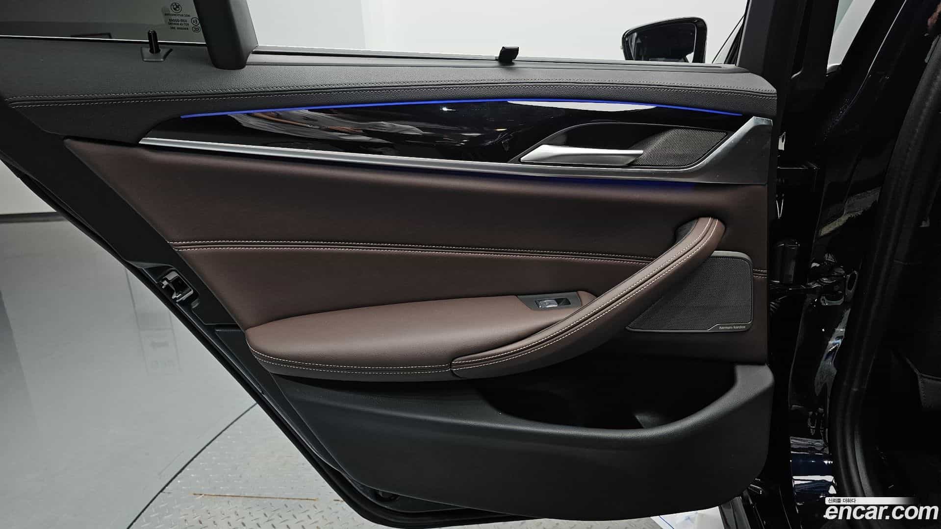 5-Series BMW 2023.4-INNER-035