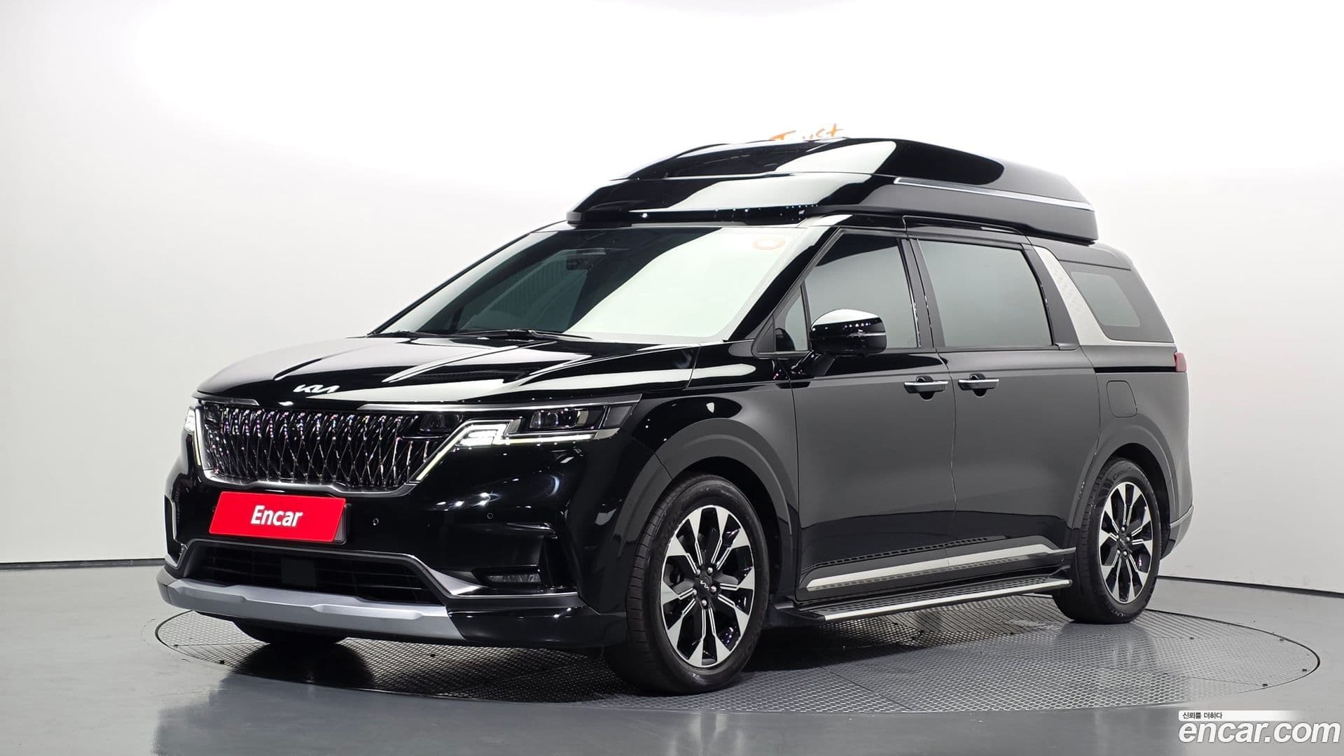 Main__Slider__Photo:Canival Kia 2022.4-0