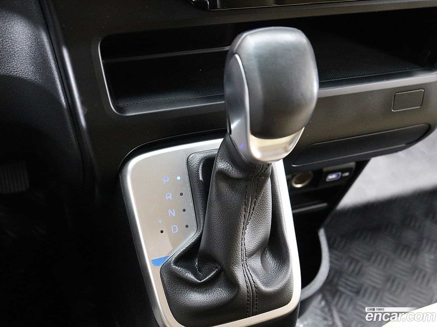 Staria Hyundai 2022.7-INNER-009