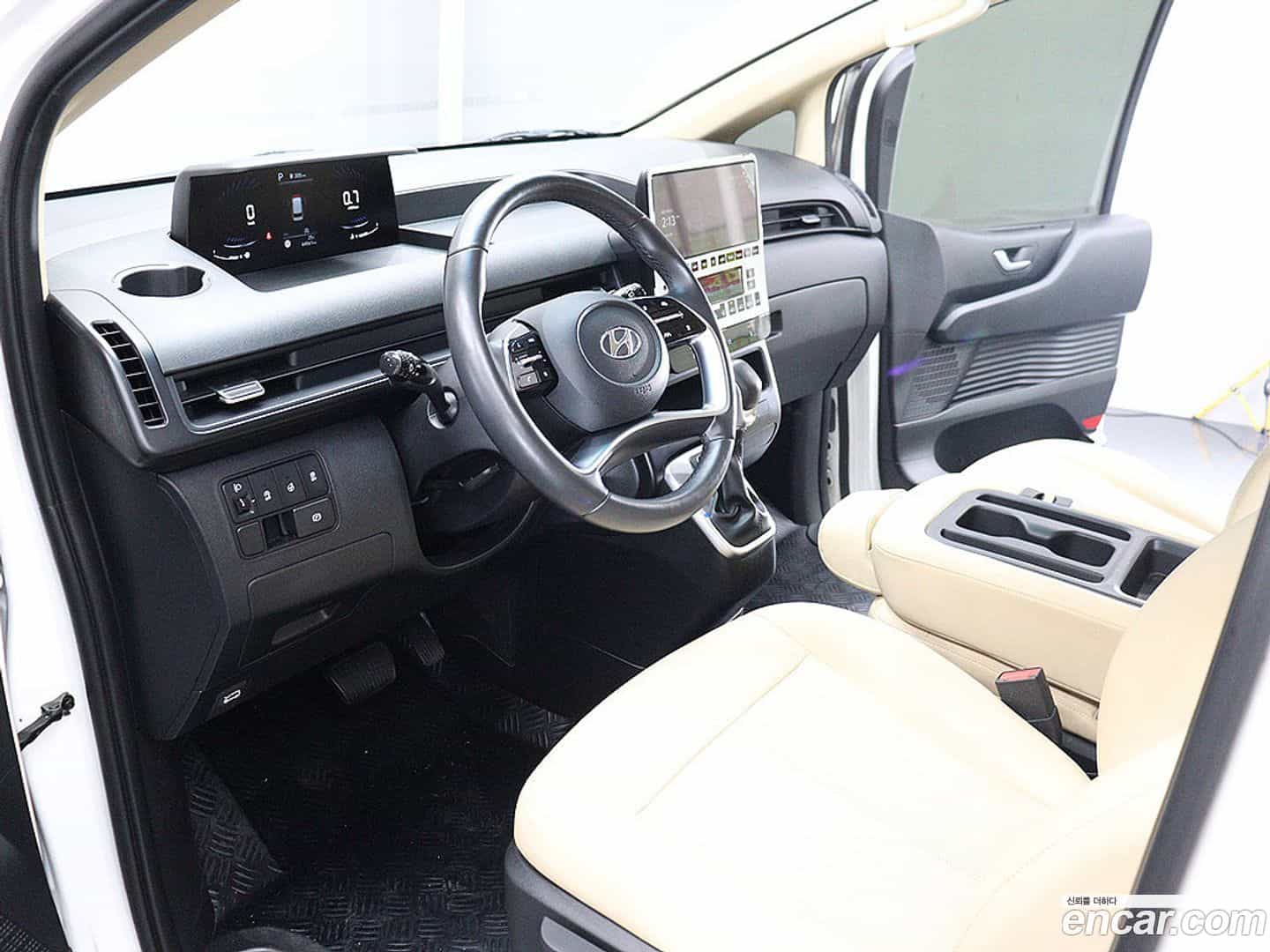 Staria Hyundai 2022.7-OPTION-022