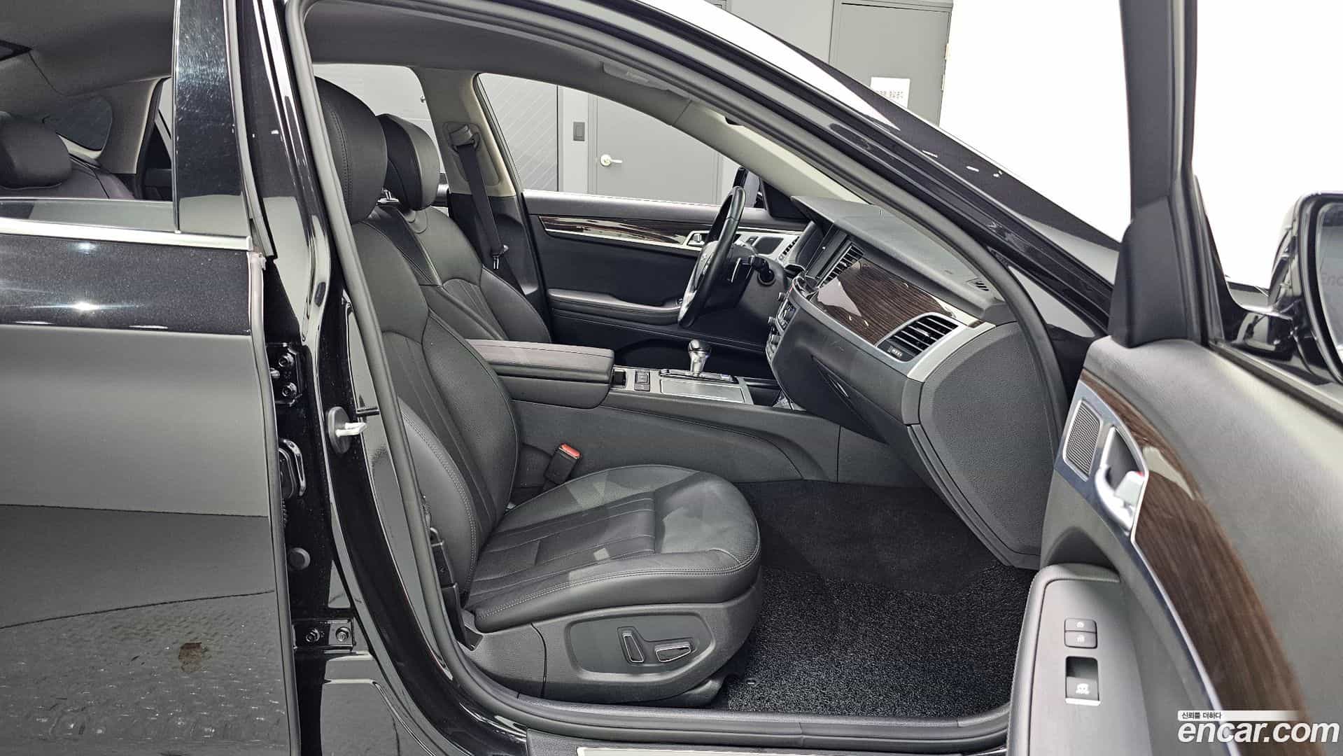 G80 Genesis 2018.8-INNER-036