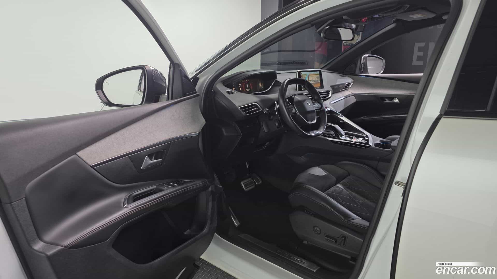 5008 Peugeot 2017.11-INNER-010