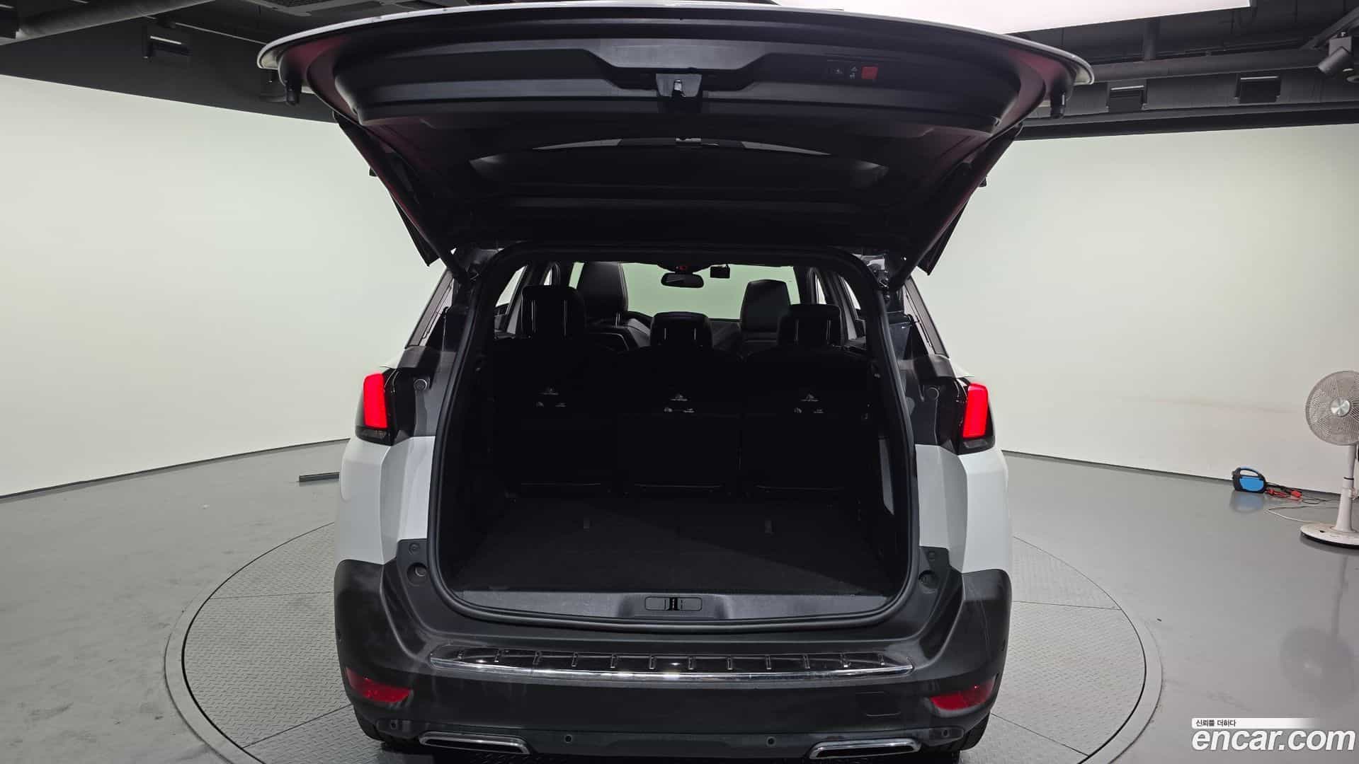 5008 Peugeot 2017.11-OPTION-024