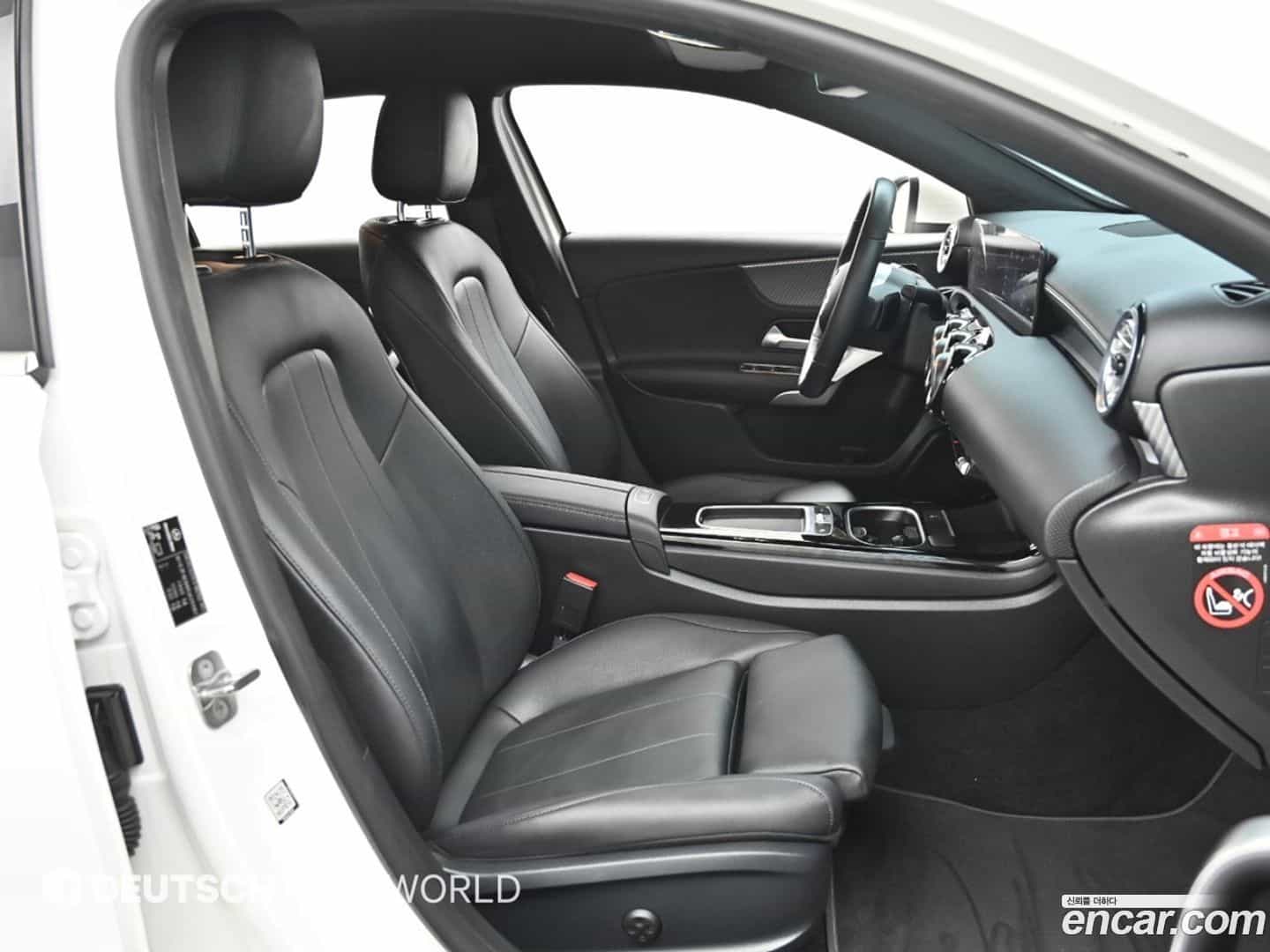 A-Class Mercedes-Benz 2024.0-INNER-010