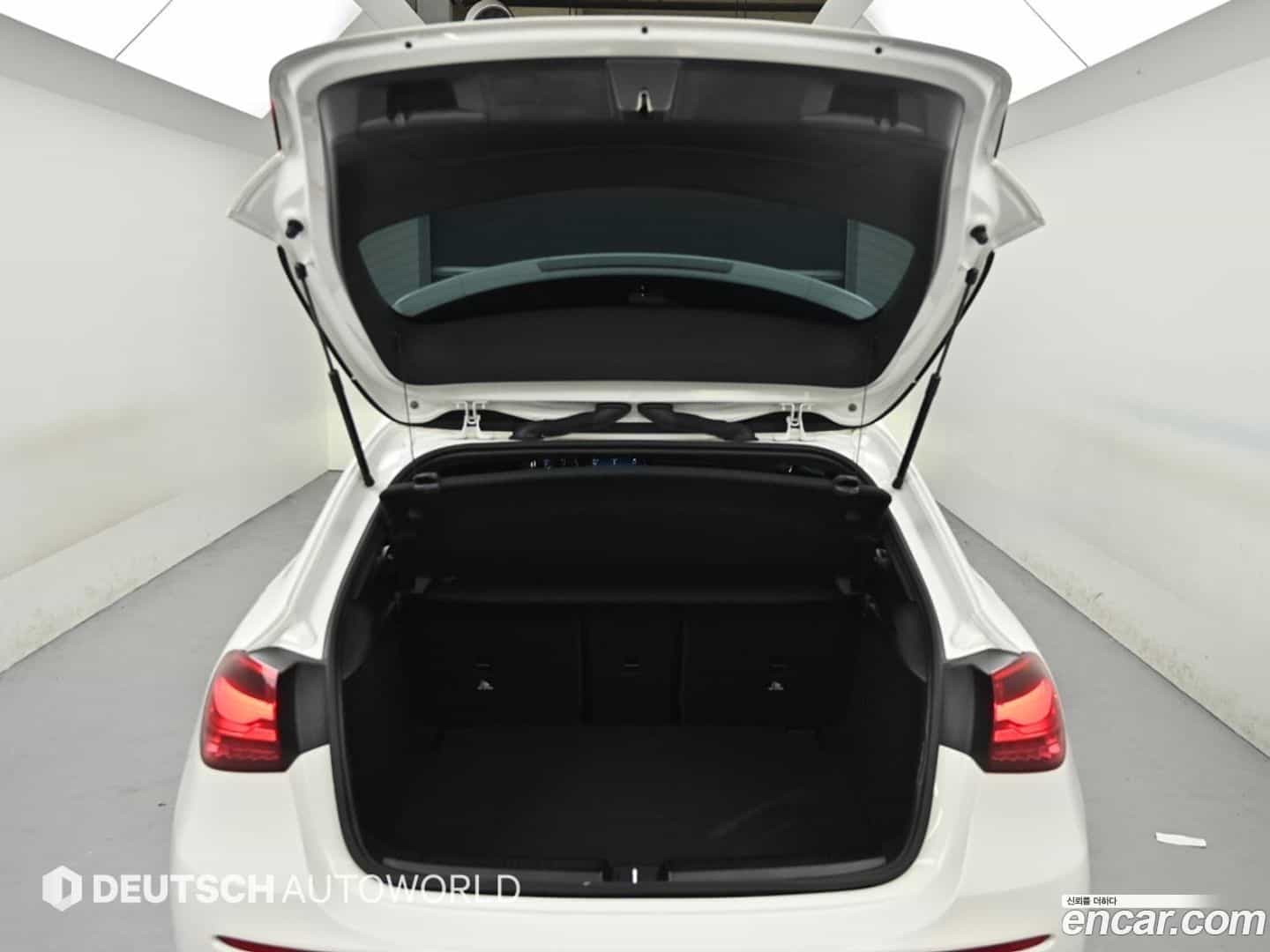 A-Class Mercedes-Benz 2024.0-OPTION-023
