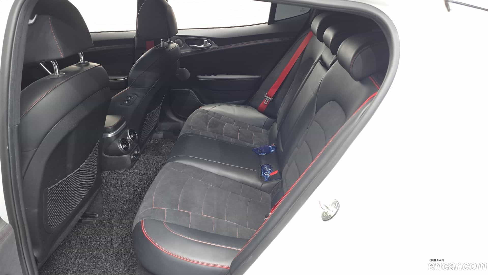 Stinger Kia 2020.8-OPTION-015