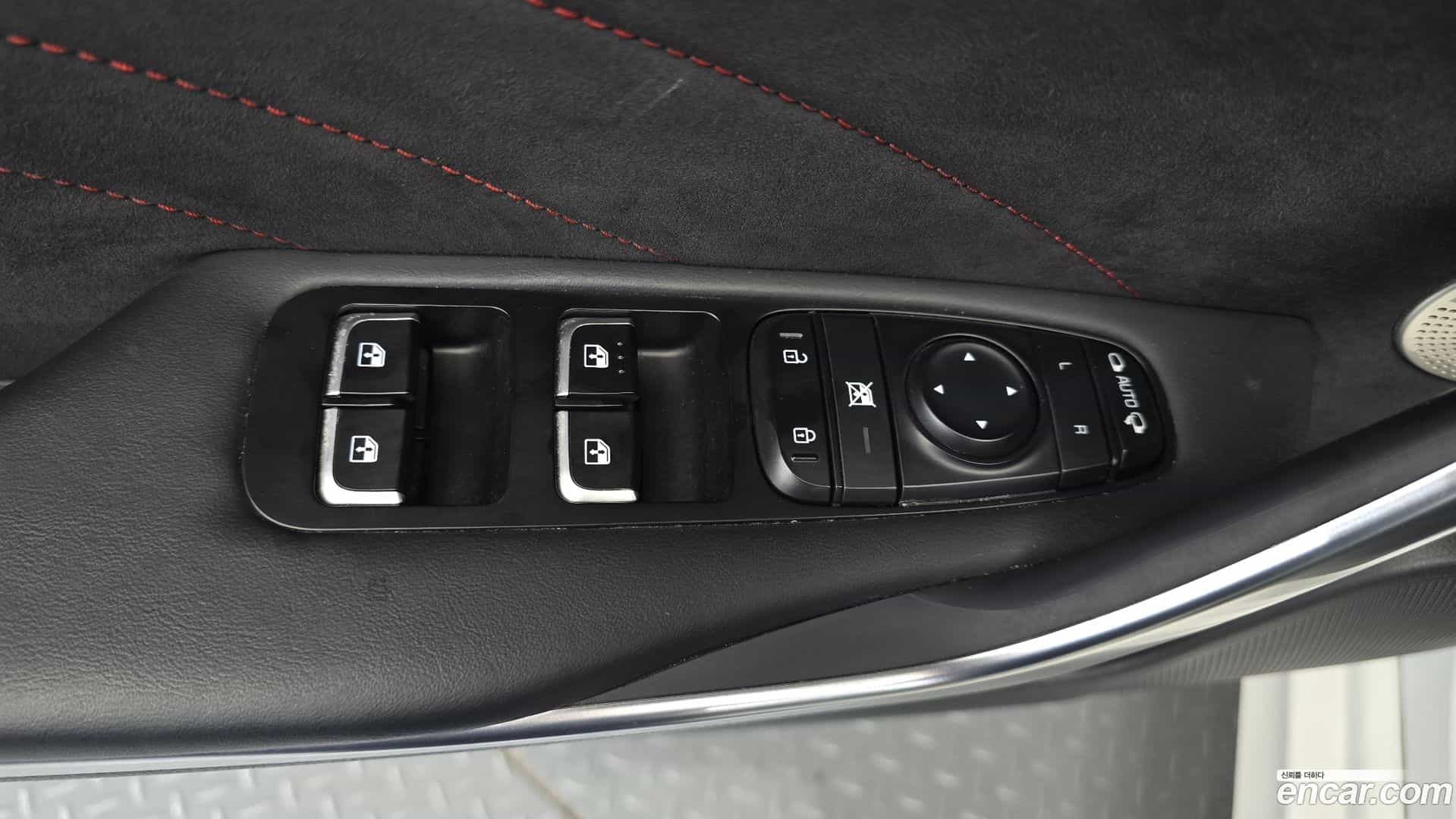 Stinger Kia 2020.8-OPTION-041