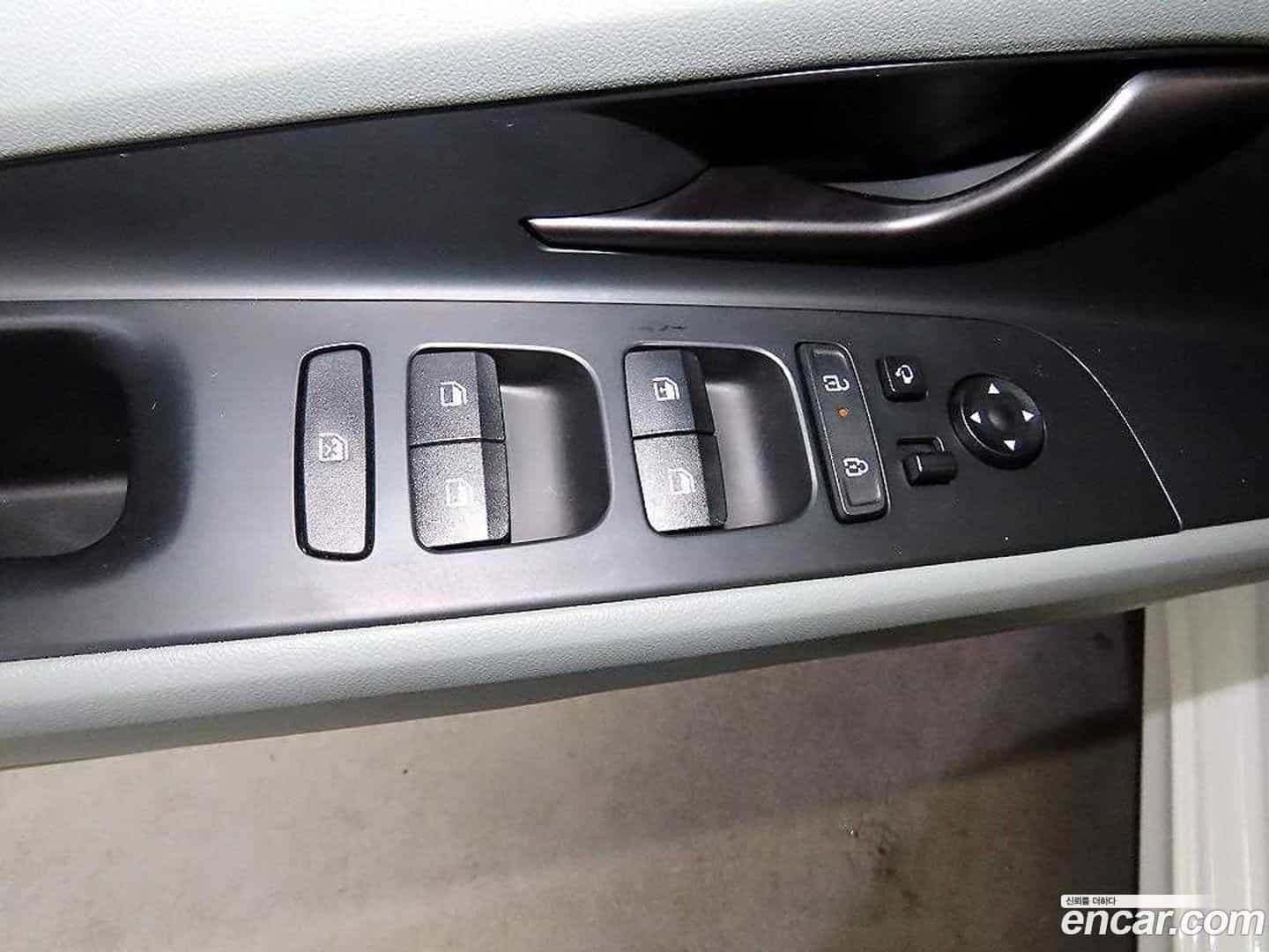 AVANTE Hyundai 2024.1-OPTION-017