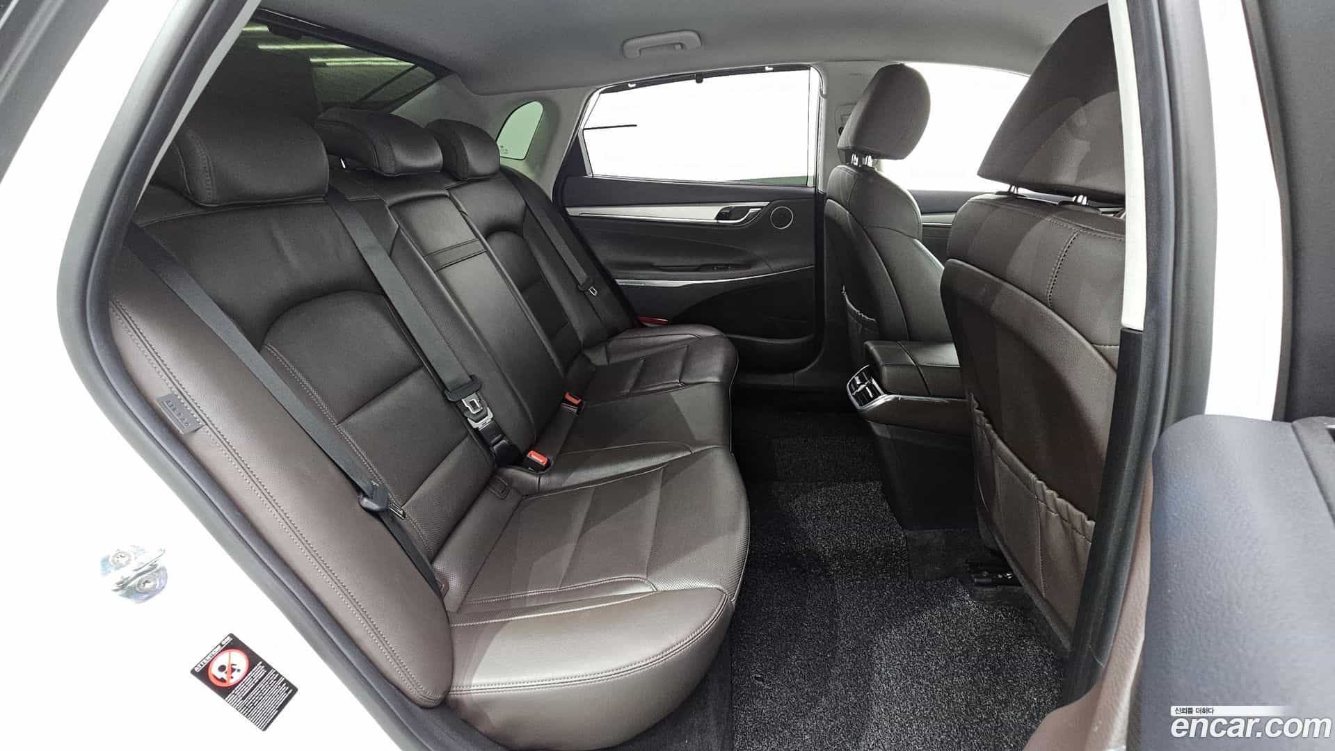 Grandeur Hyundai 2021.10-OPTION-015