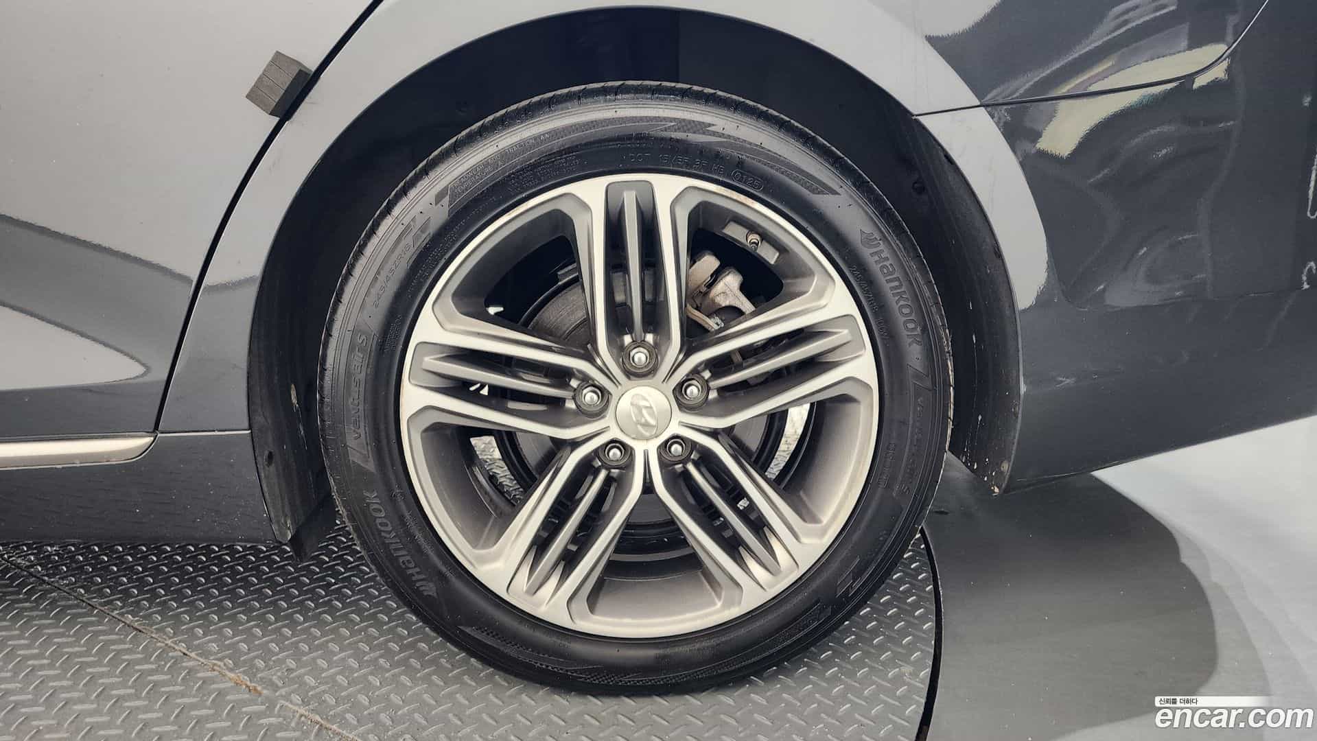 Grandeur Hyundai 2017.4-OUTER-031