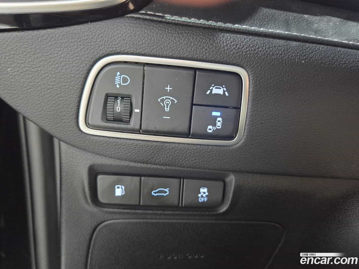 Grandeur Hyundai 2019.10-OPTION-021