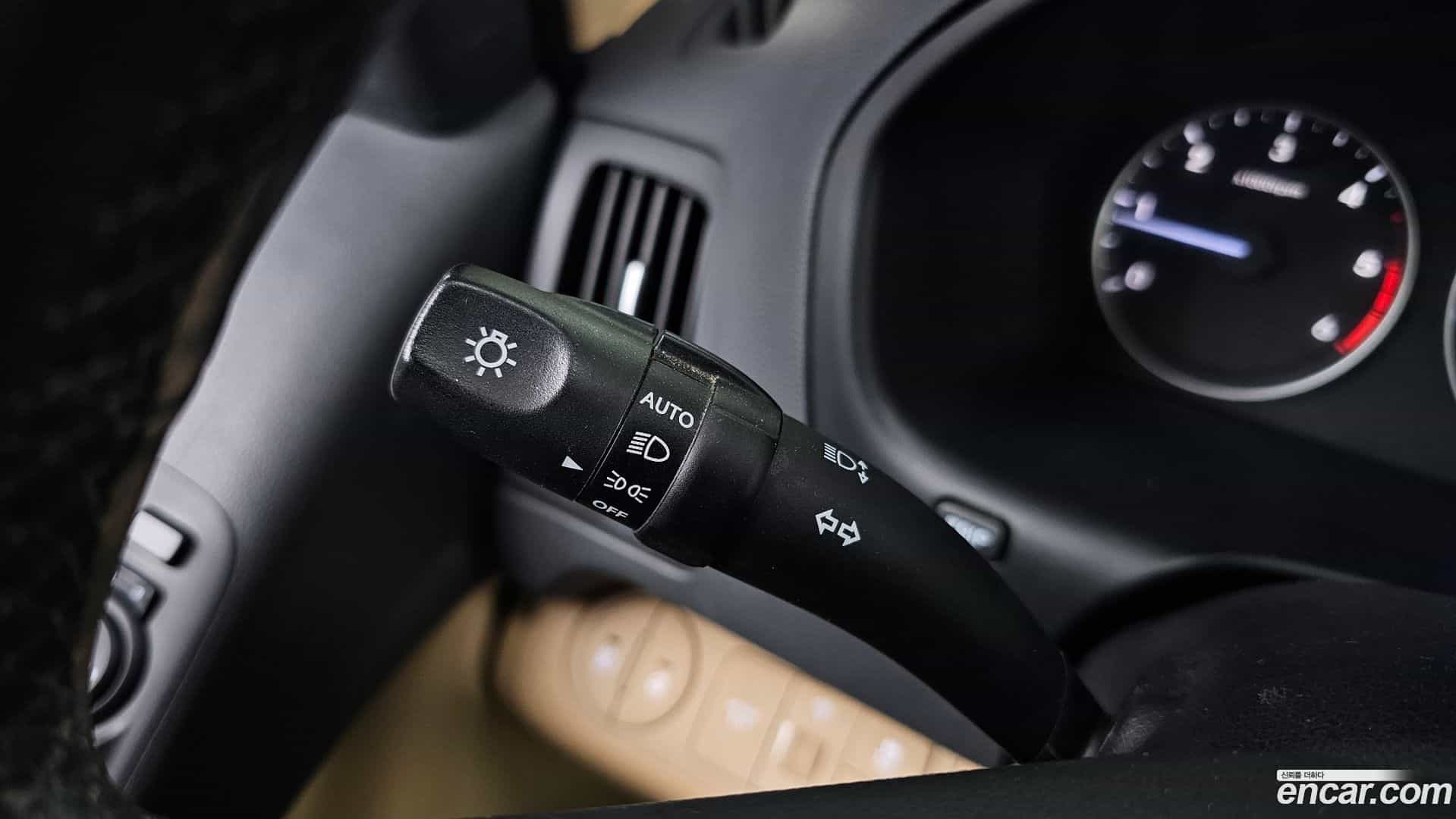 Starex Hyundai 2020.6-OPTION-018