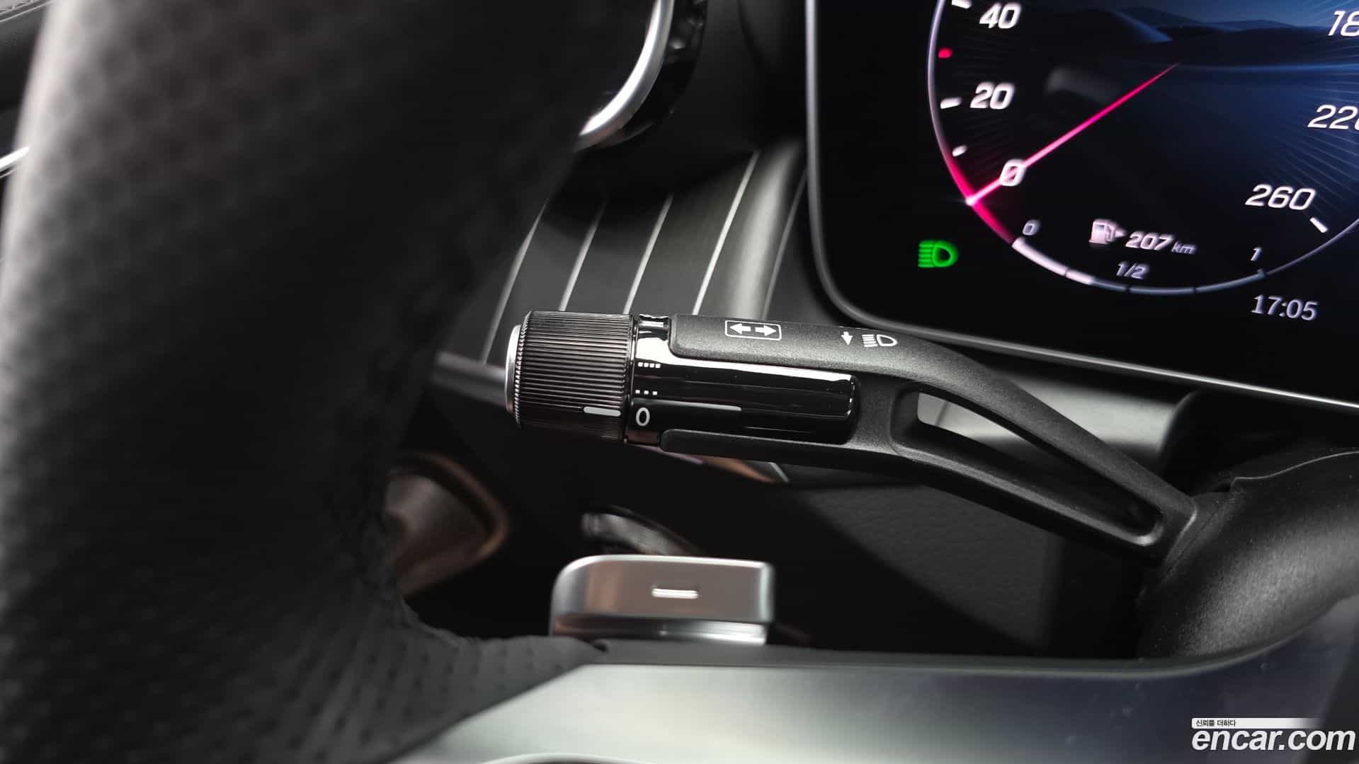 GLC-Class Mercedes-Benz 2025.7-OPTION-042