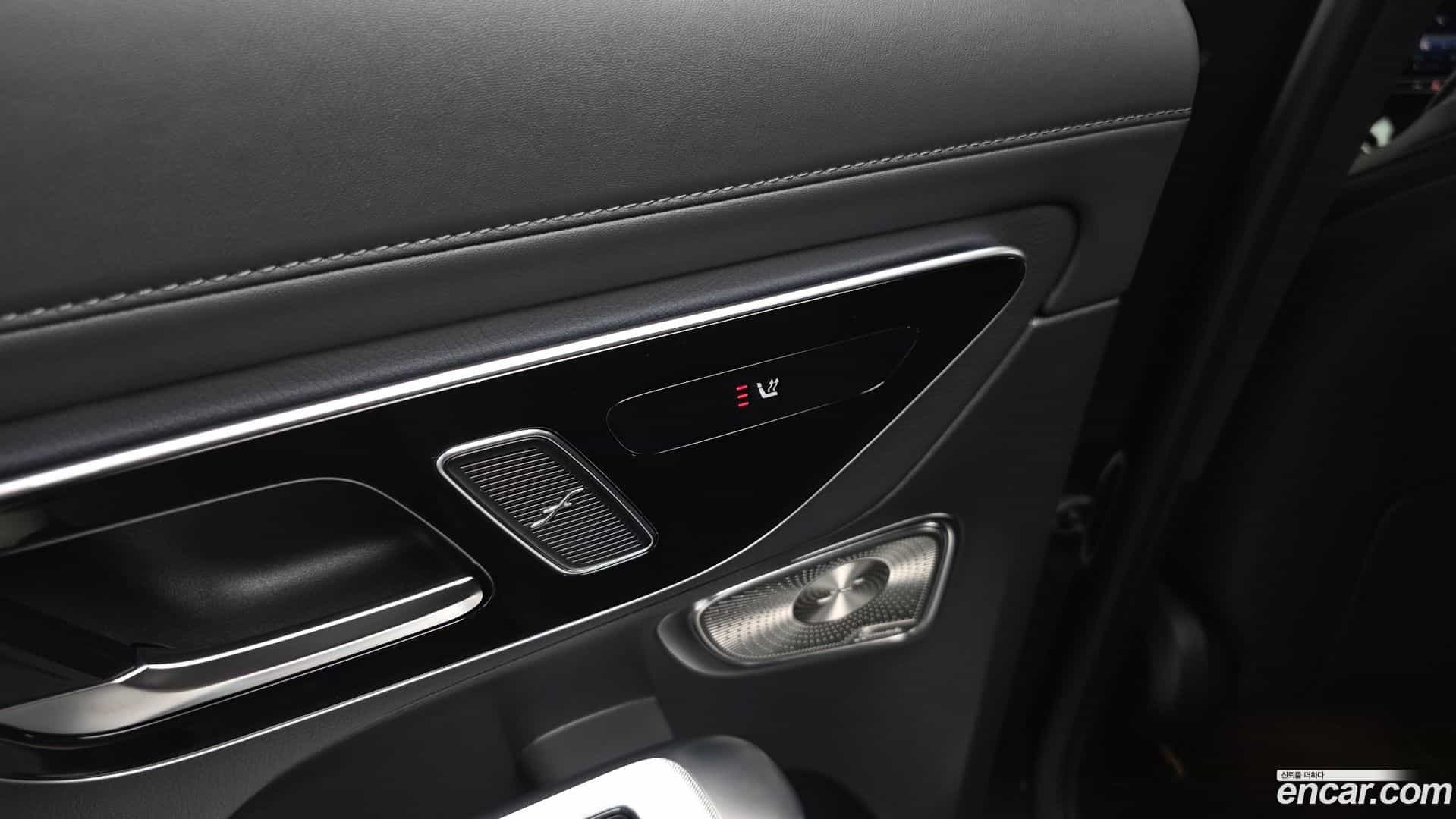 GLC-Class Mercedes-Benz 2025.7-OPTION-045