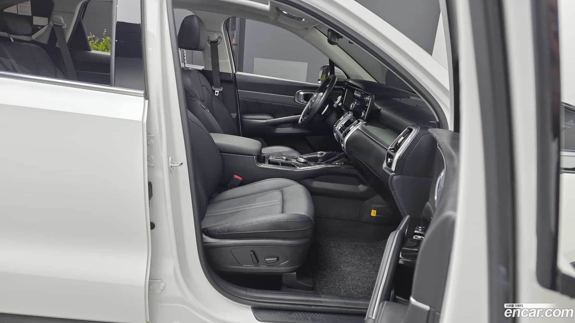 Sorento Kia 2023.0-OPTION-015