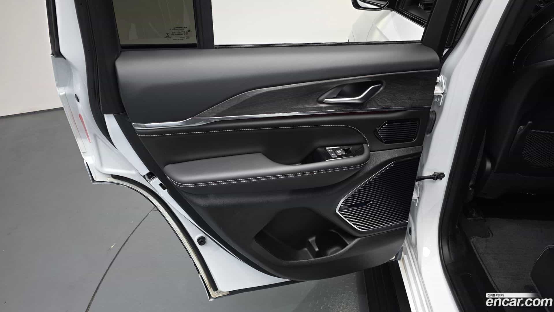 Cherokee Jeep 2022.11-INNER-035
