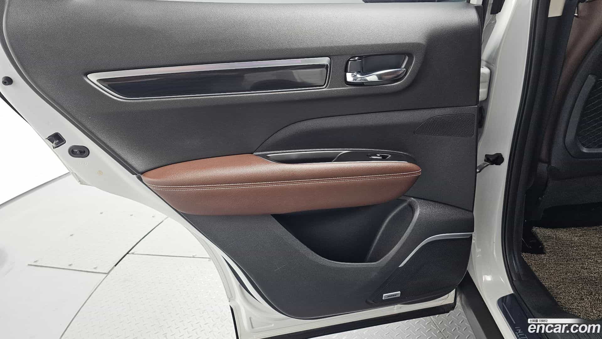 QM6 Renault Korea 2017.0-INNER-035