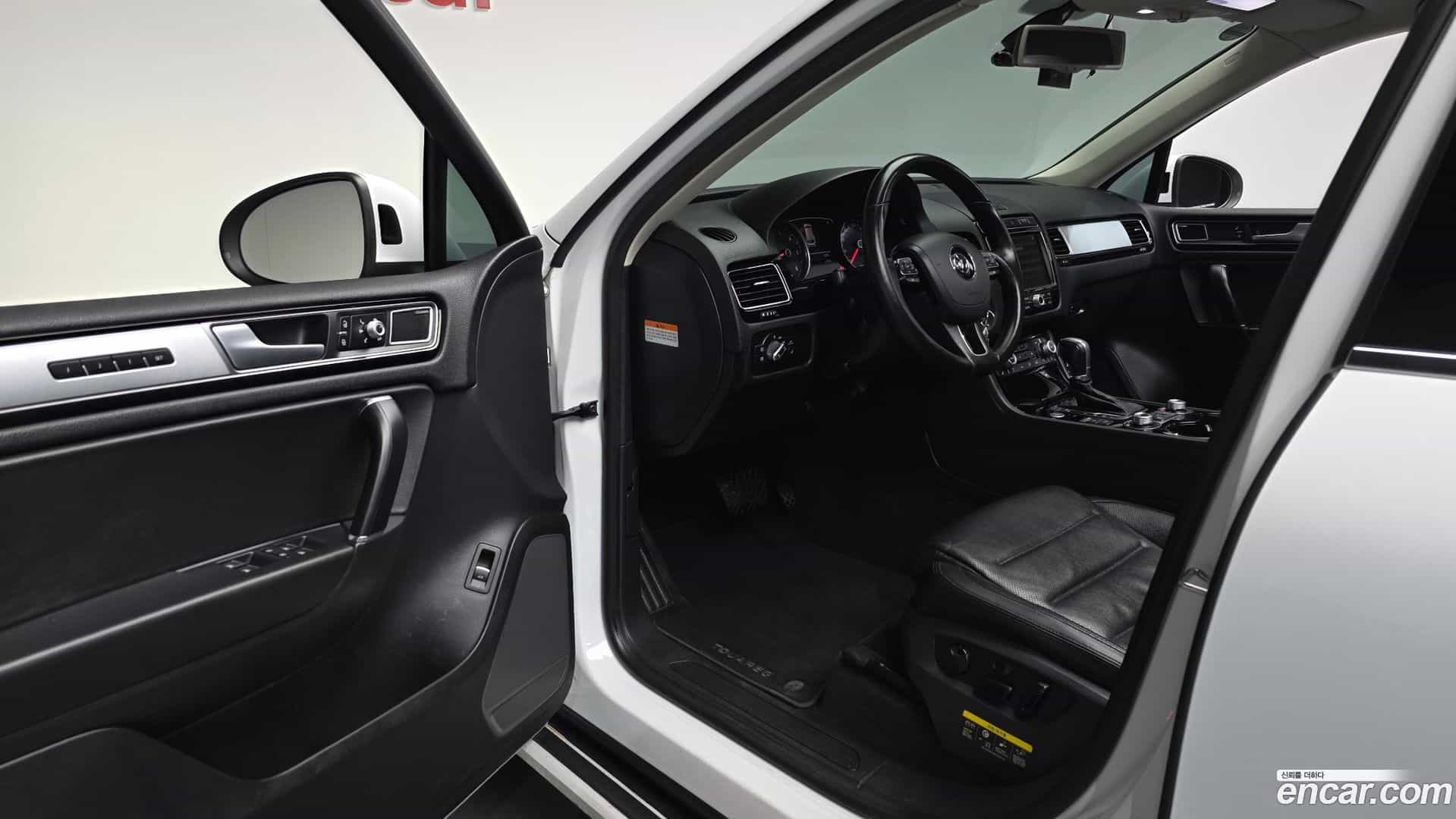 Touareg Volkswagen 2016.8-INNER-010