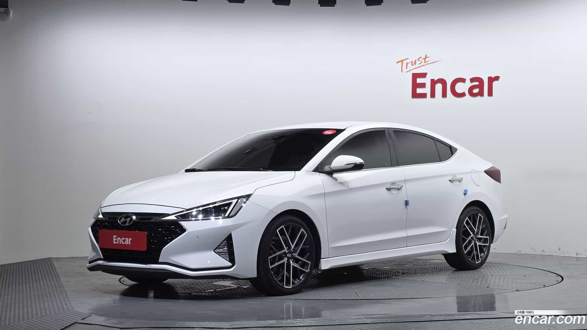 AVANTE Hyundai 2019.11-OUTER-001
