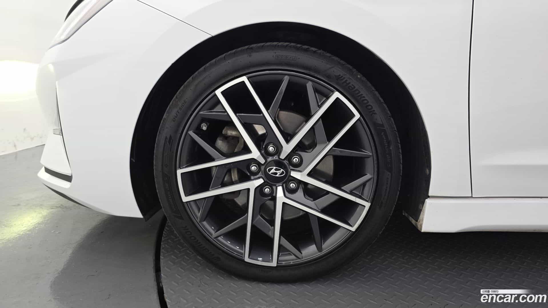 AVANTE Hyundai 2019.11-OUTER-005