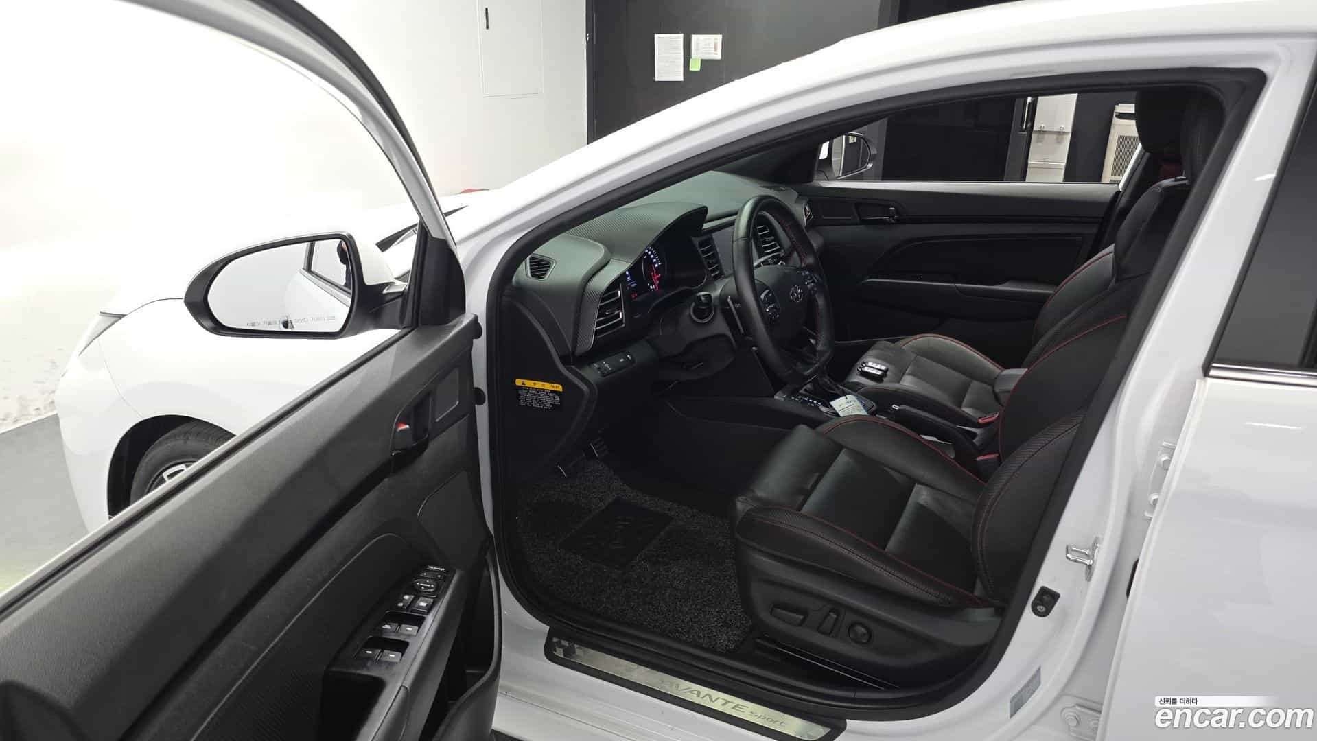 AVANTE Hyundai 2019.11-INNER-010