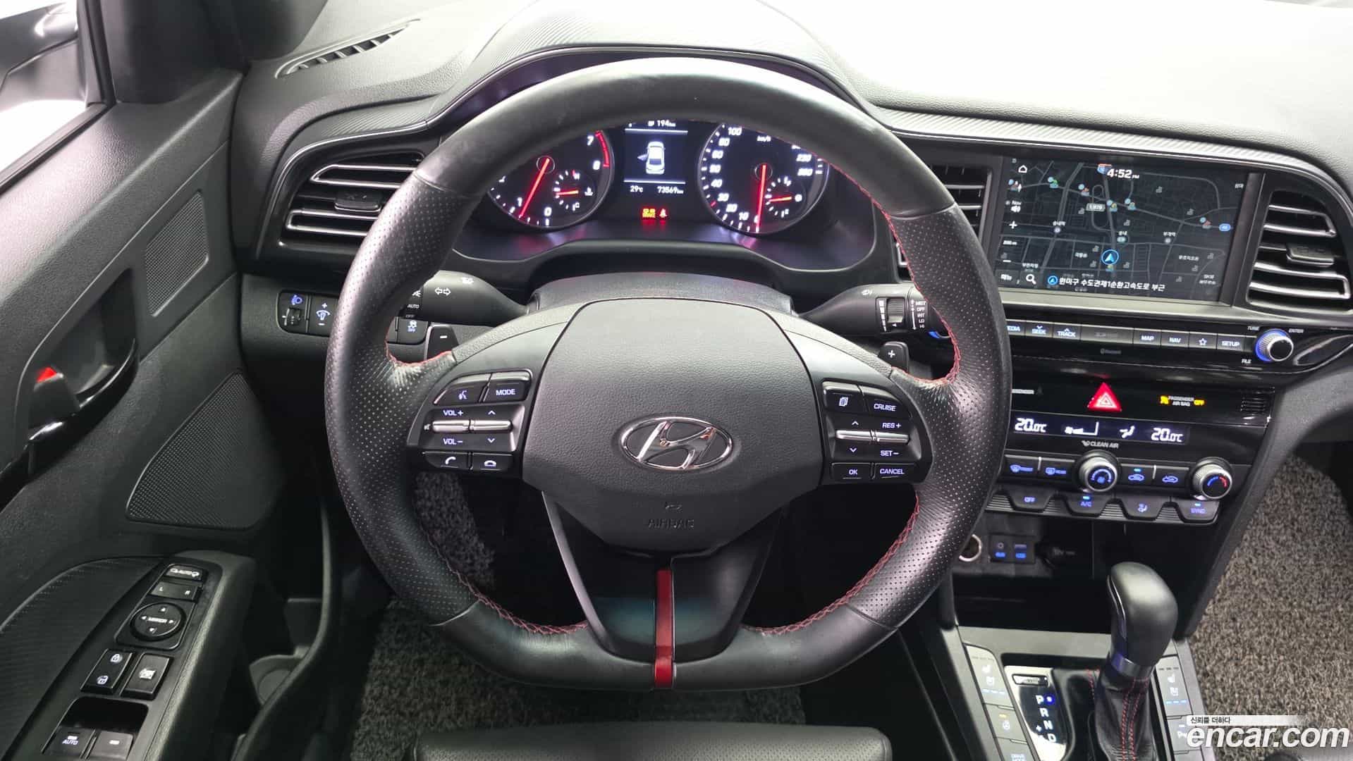 AVANTE Hyundai 2019.11-OPTION-017