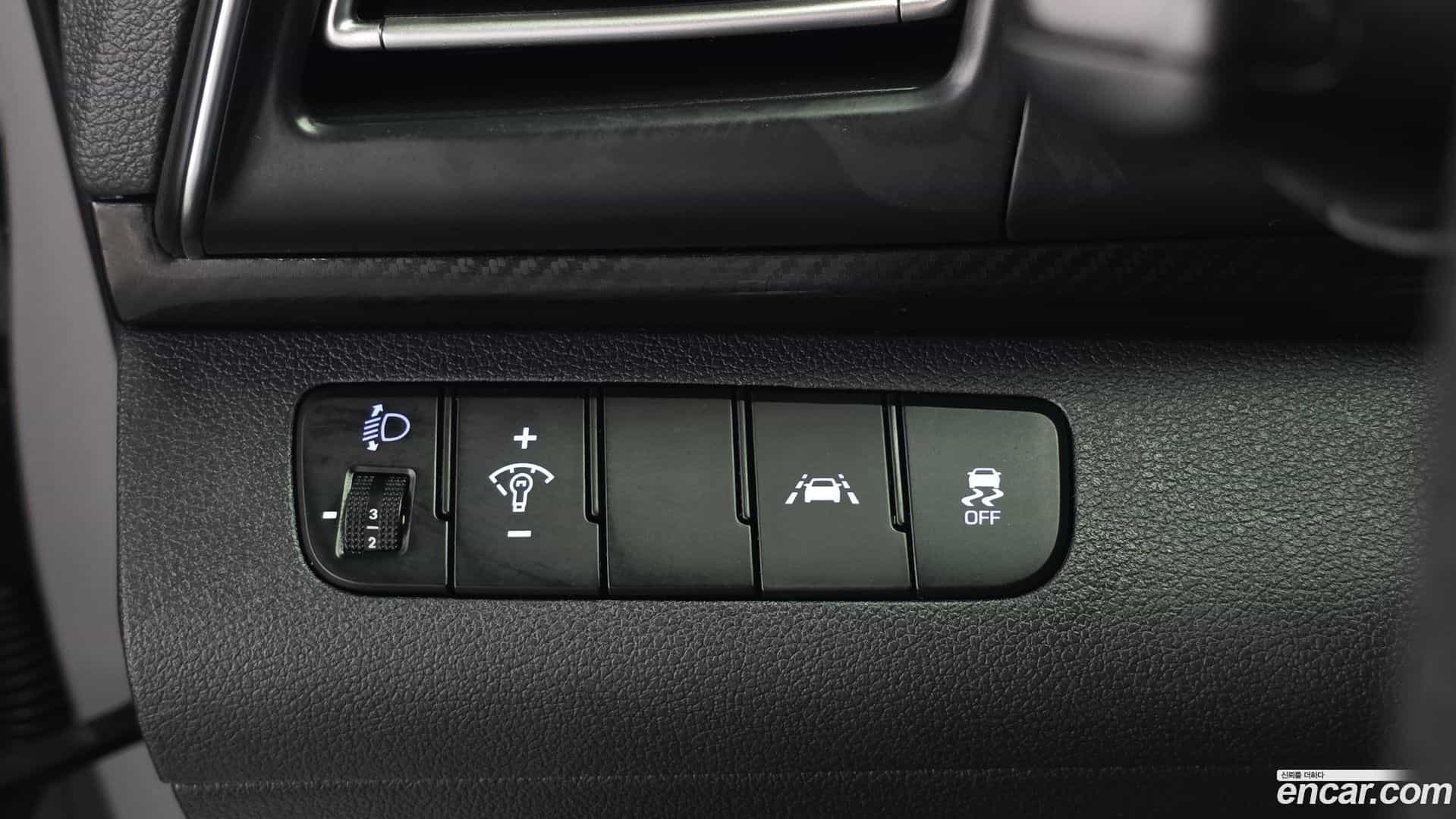 AVANTE Hyundai 2019.11-OPTION-020