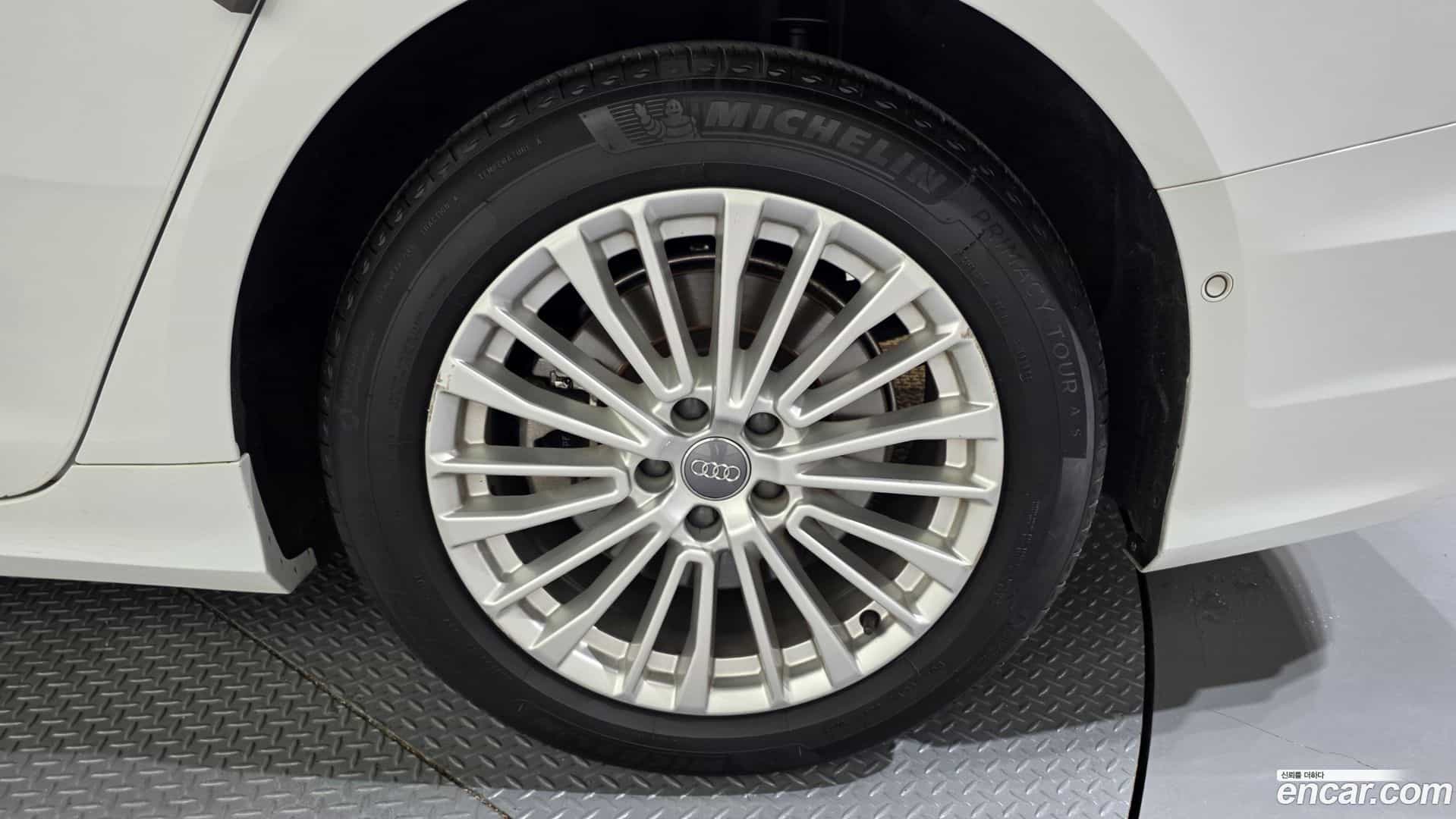 A6 Audi 2021.0-OUTER-031