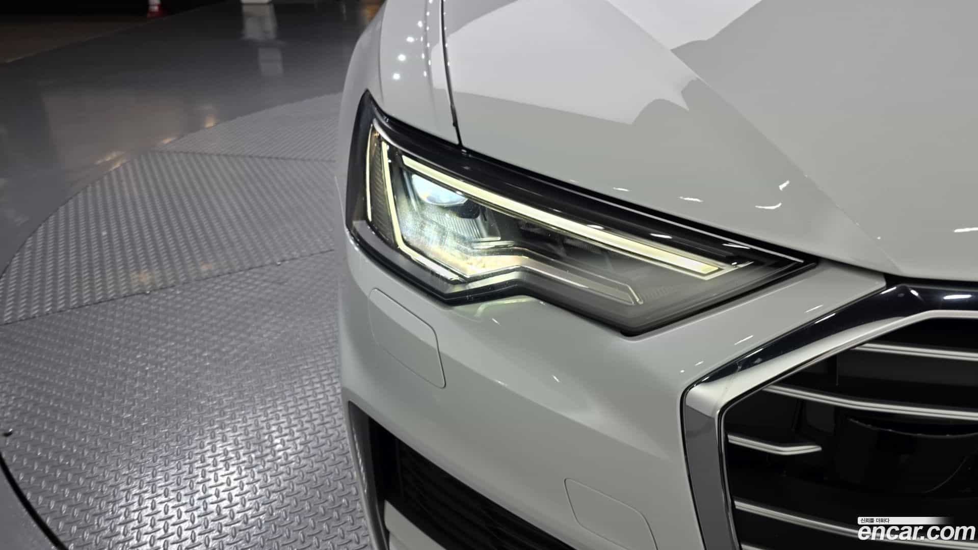 A6 Audi 2021.0-OUTER-032