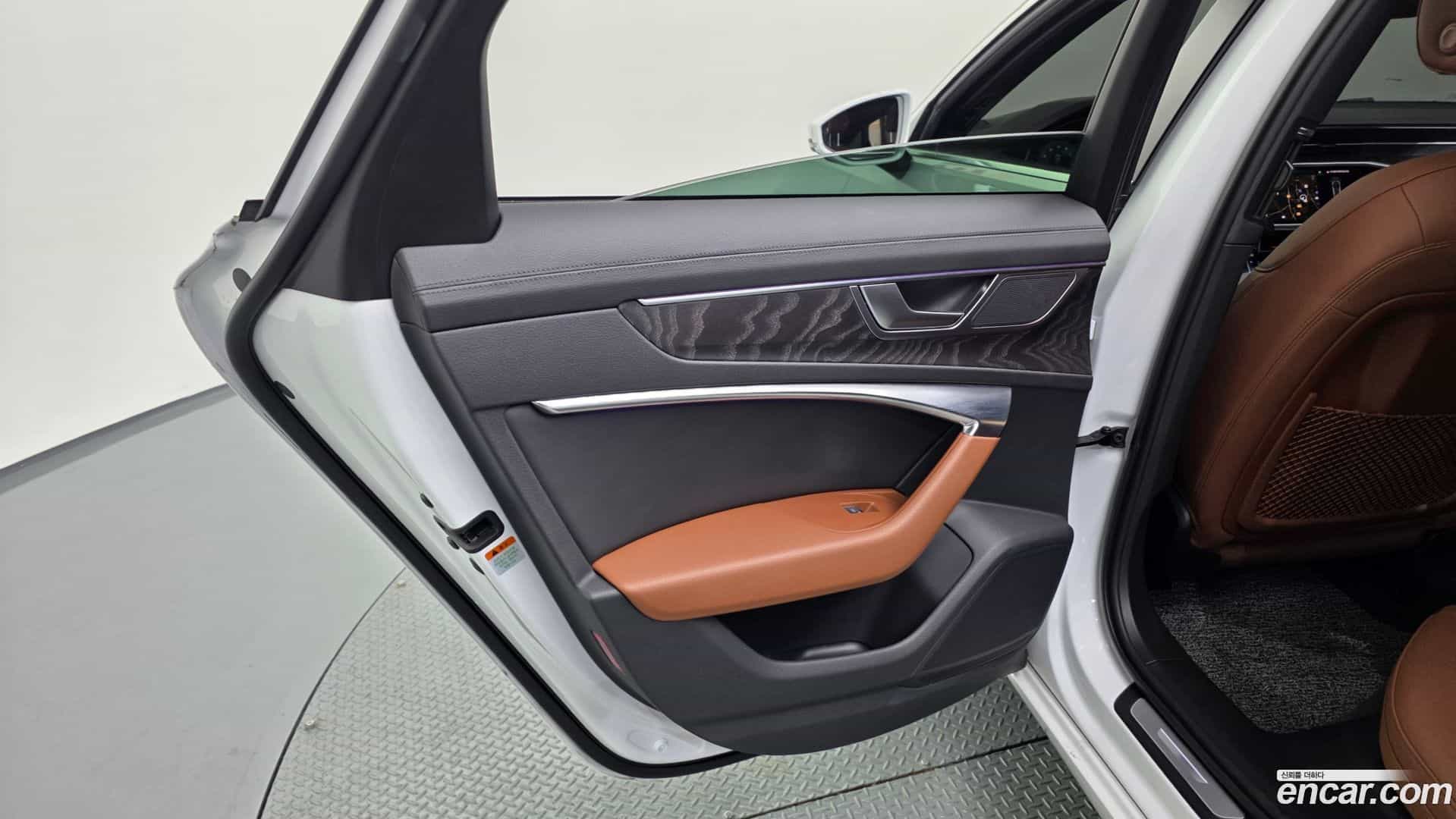 A6 Audi 2021.0-INNER-035