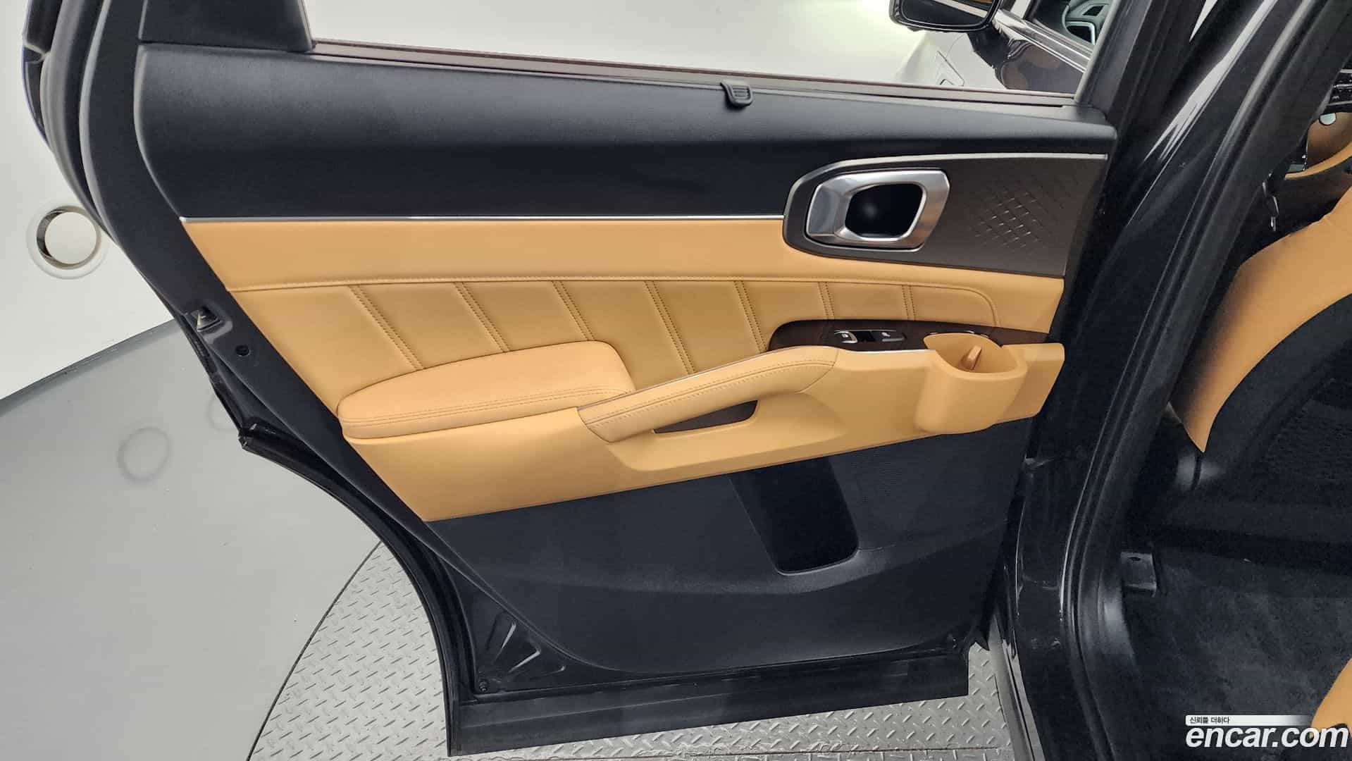 Sorento Kia 2022.6-INNER-035