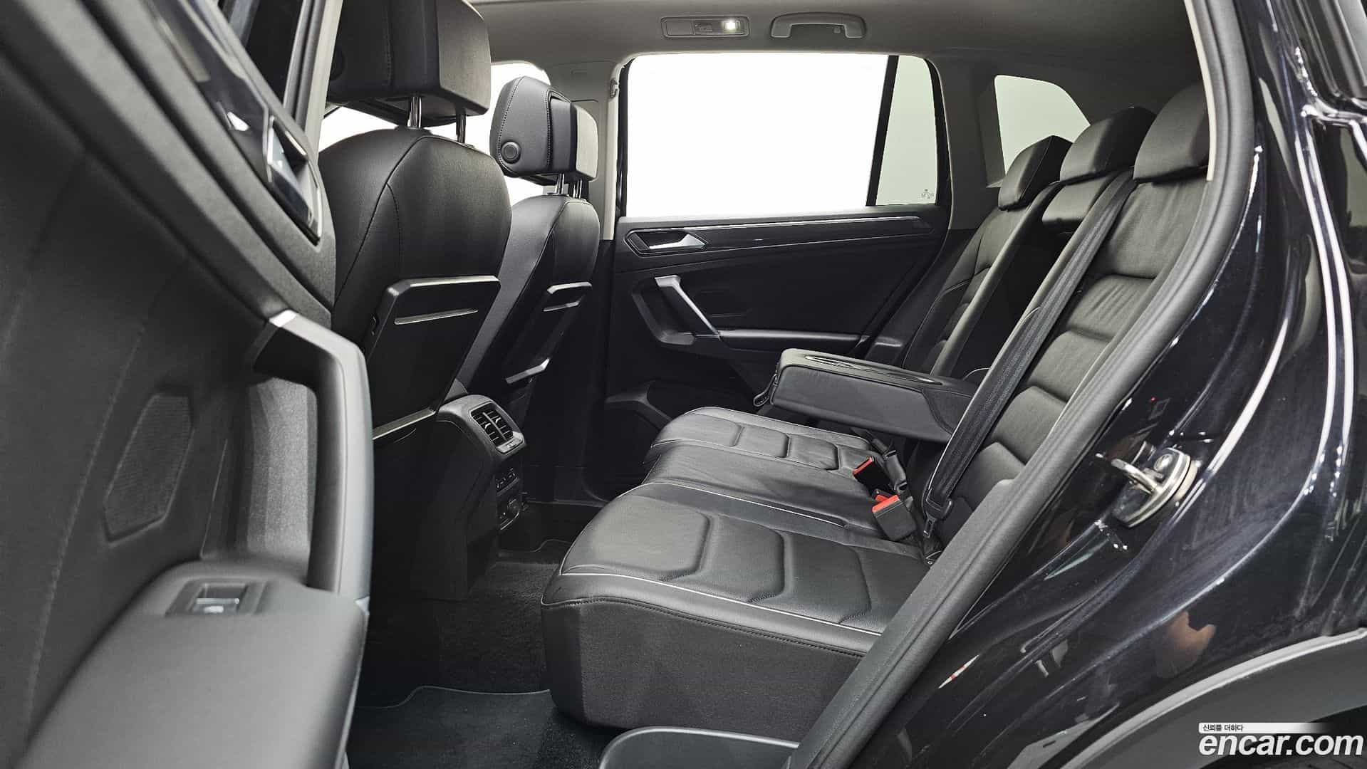 Tiguan Volkswagen 2018.6-OPTION-016
