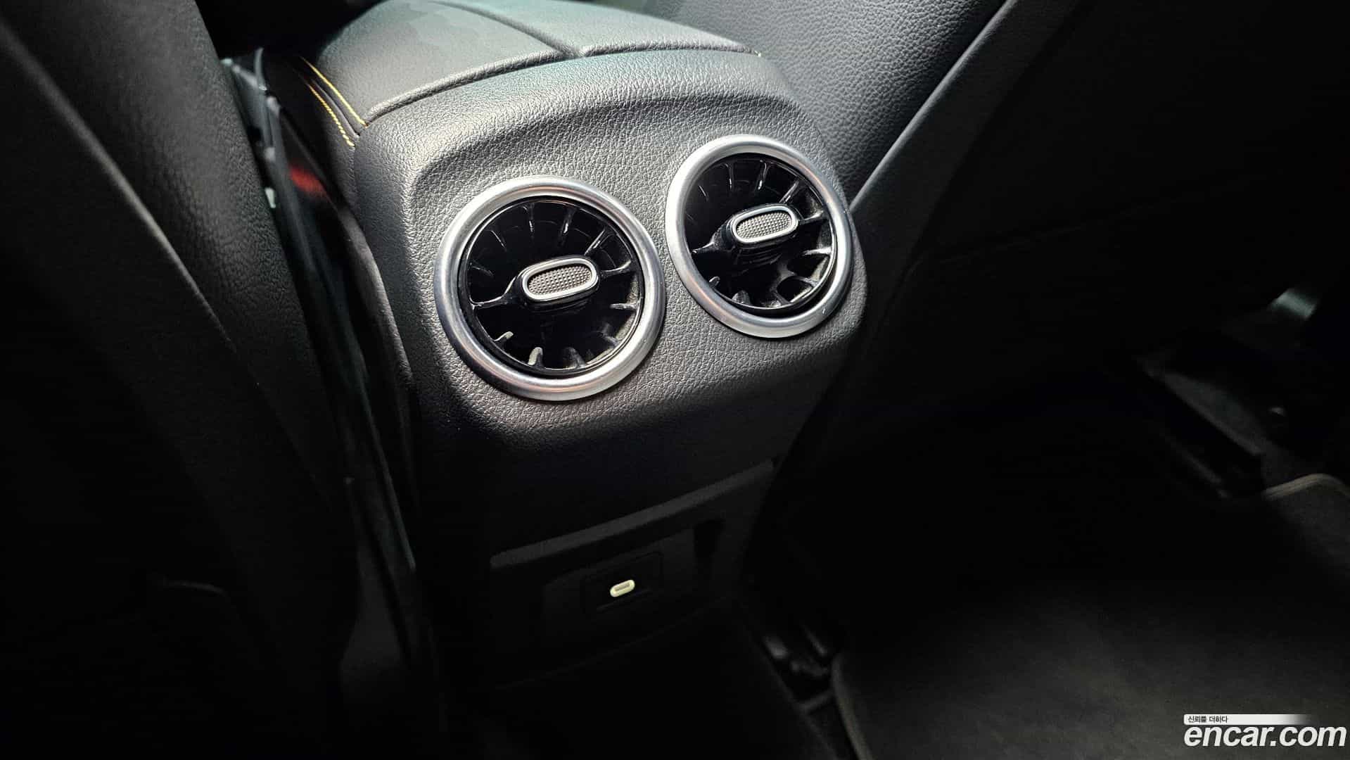 CLA-Class Mercedes-Benz 2024.7-OPTION-041