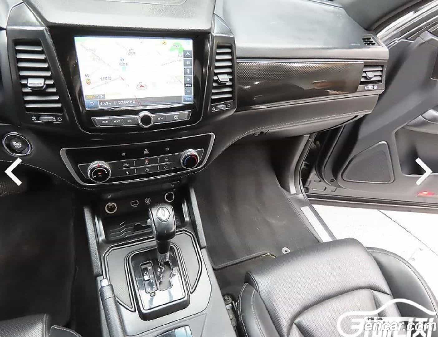 Rexton KG Mobility 2019.10-INNER-007