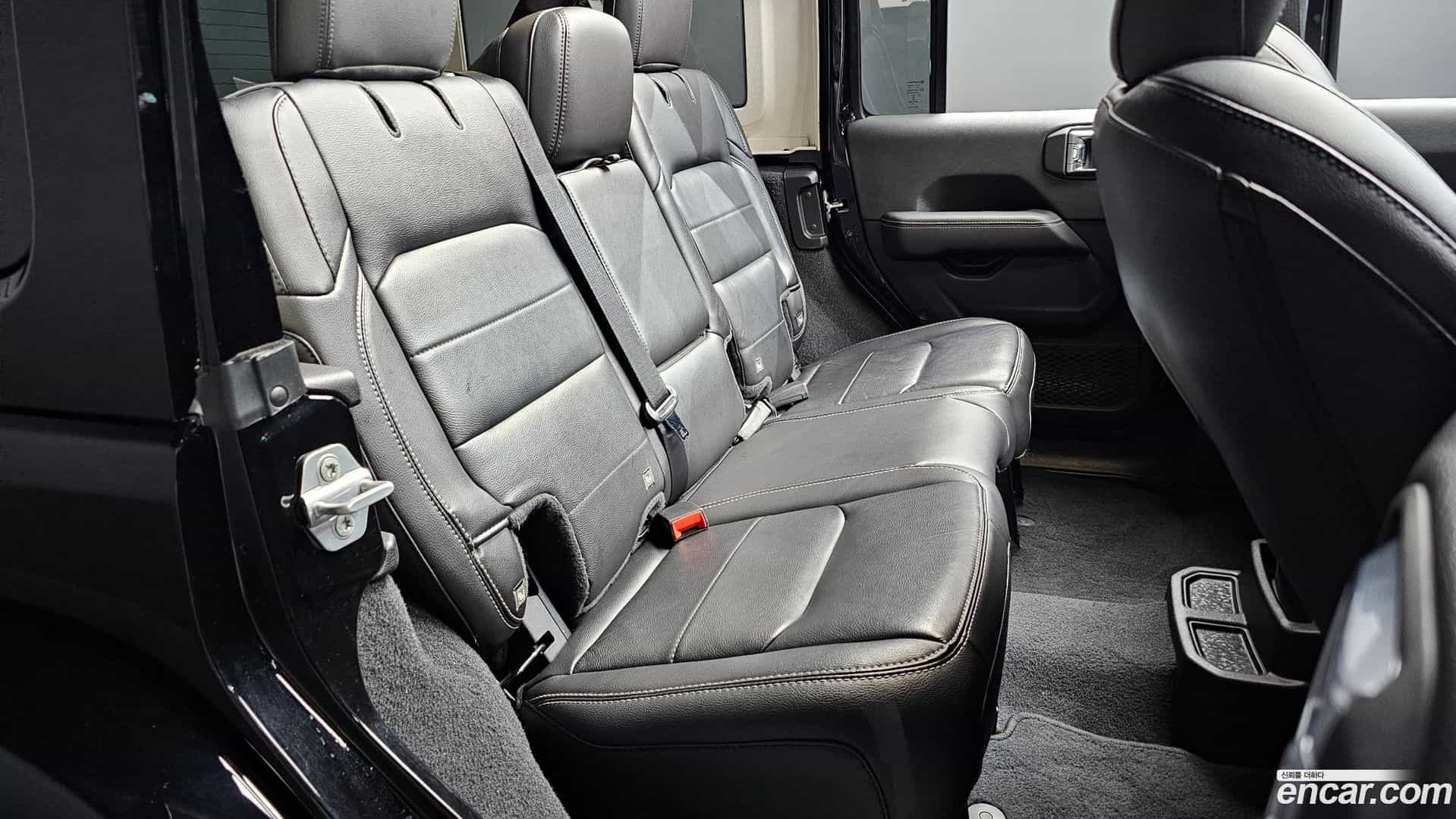 Wrangler Jeep 2021.6-OPTION-016
