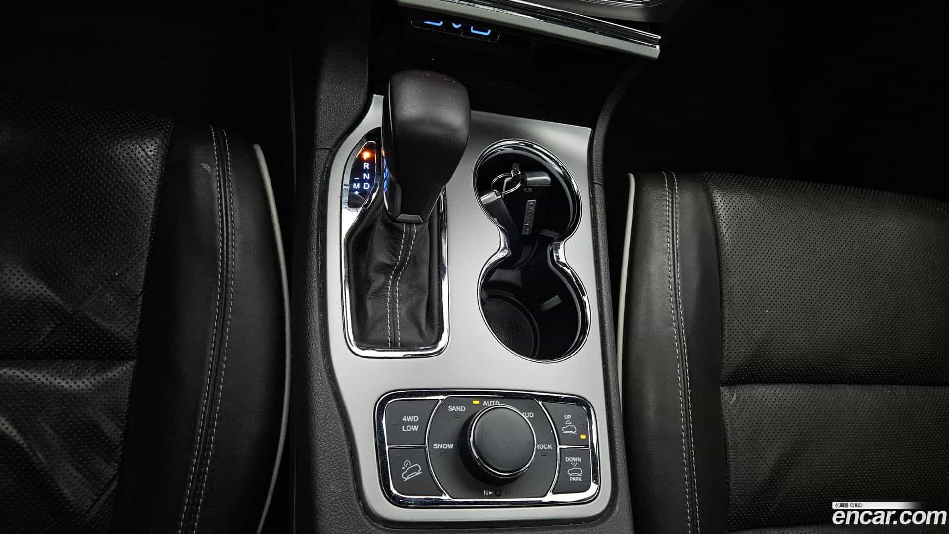 Cherokee Jeep 2018.8-INNER-009