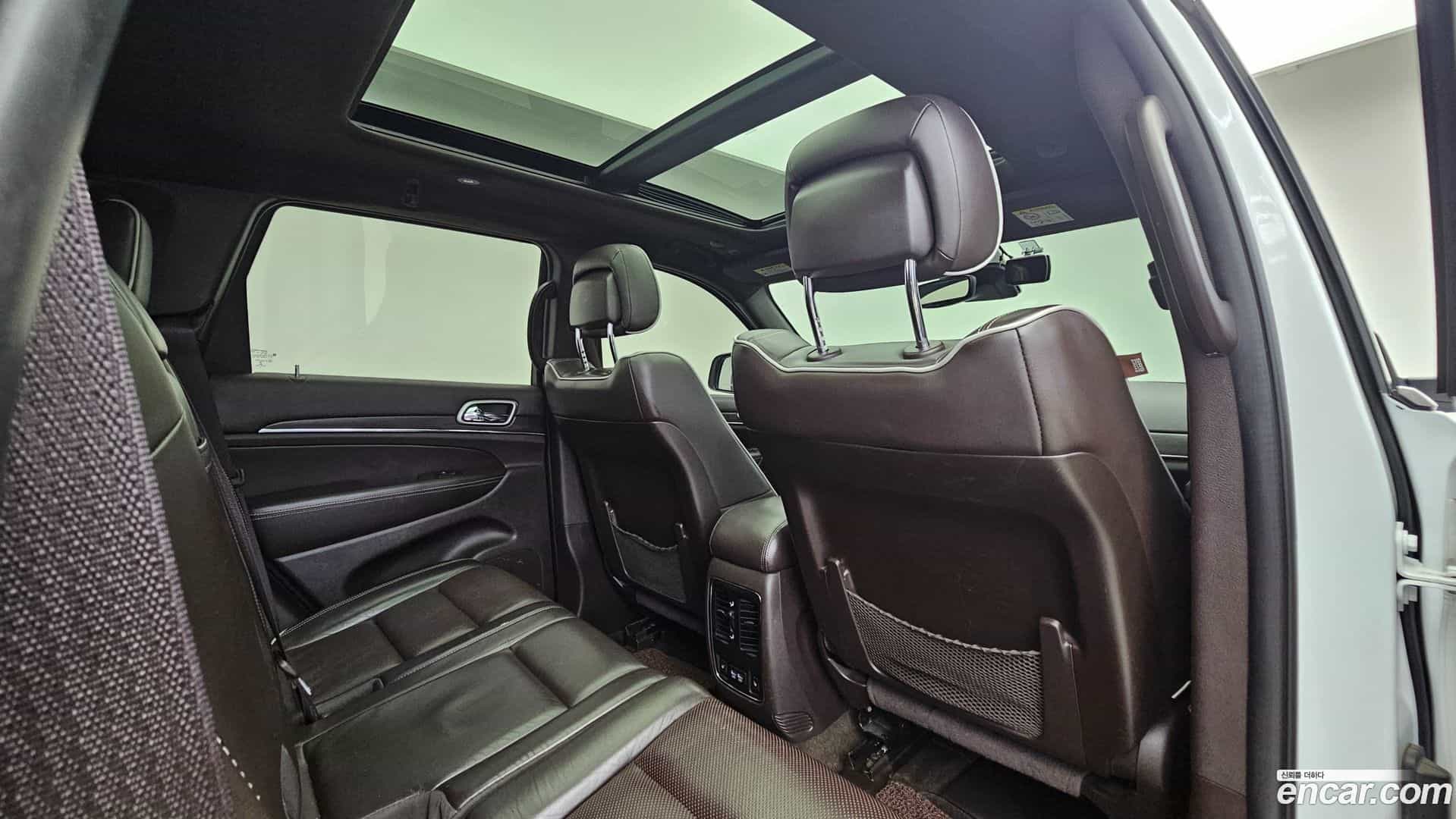 Cherokee Jeep 2018.8-OPTION-022