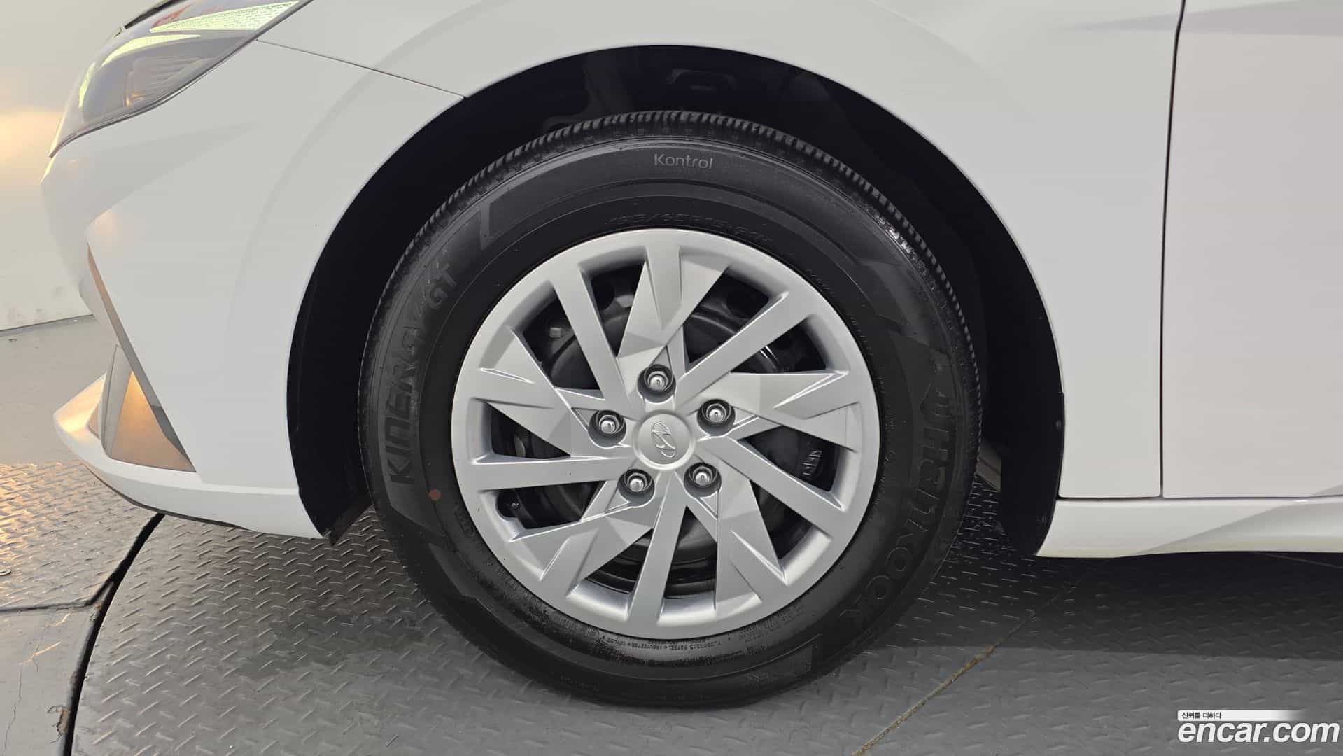 AVANTE Hyundai 2021.6-OUTER-005