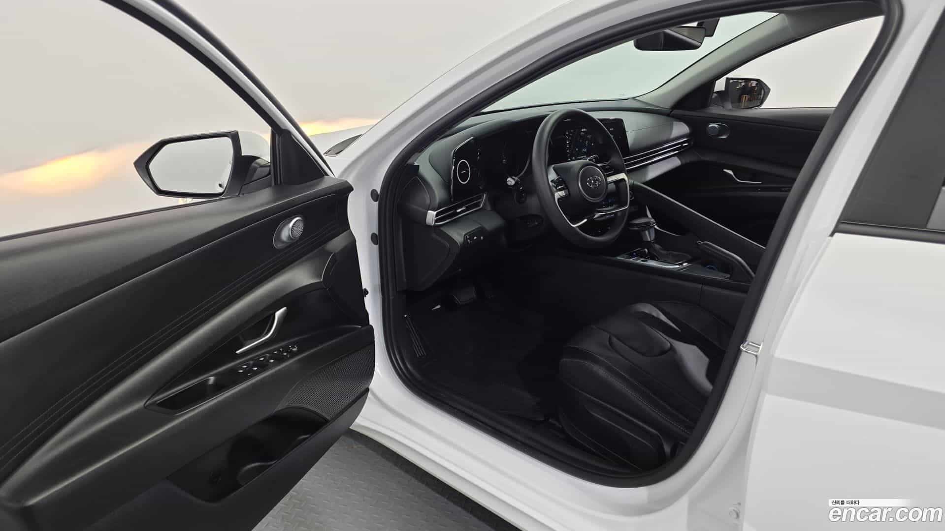 AVANTE Hyundai 2021.6-INNER-010