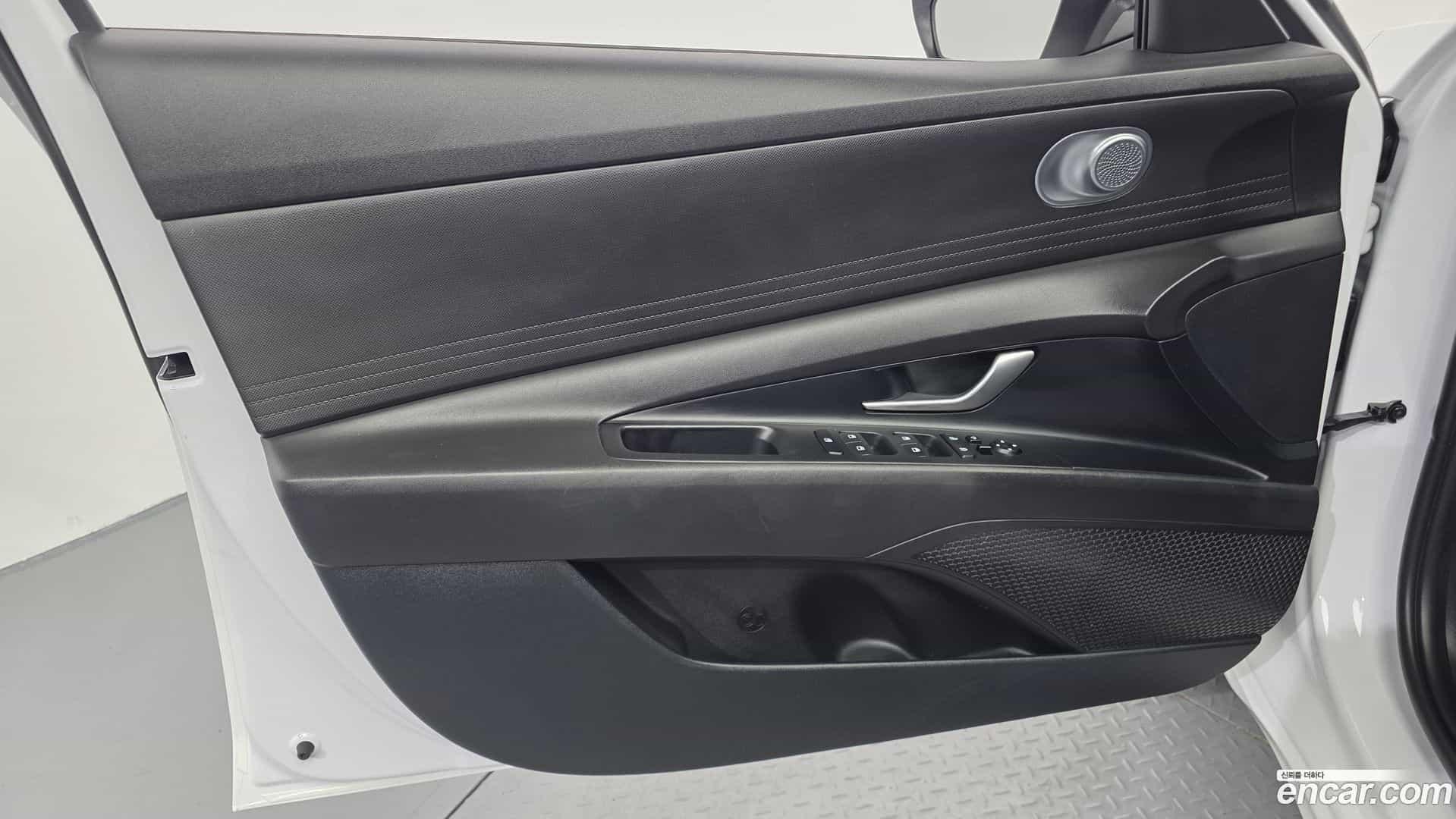 AVANTE Hyundai 2021.6-INNER-034