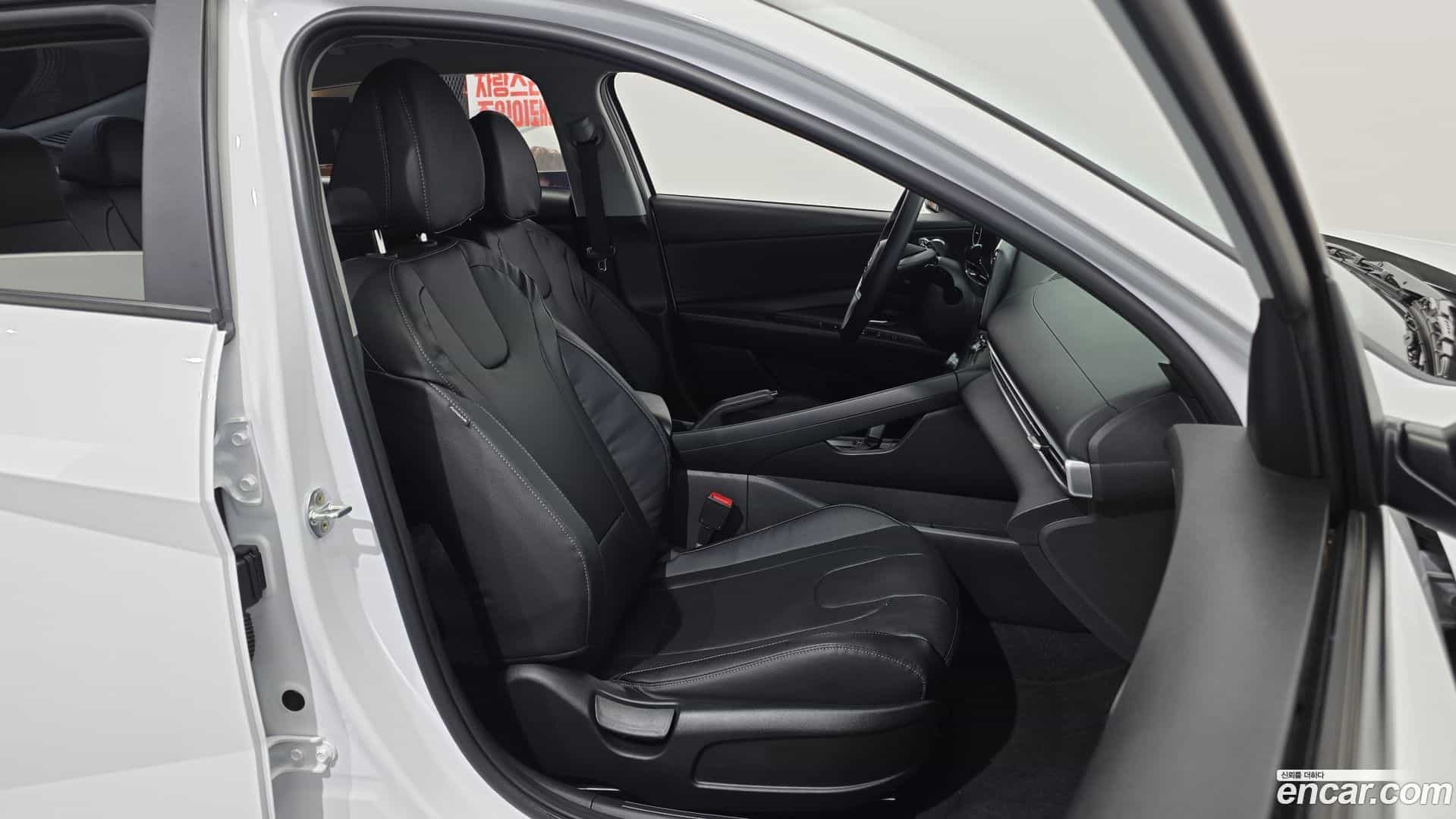 AVANTE Hyundai 2021.6-INNER-036
