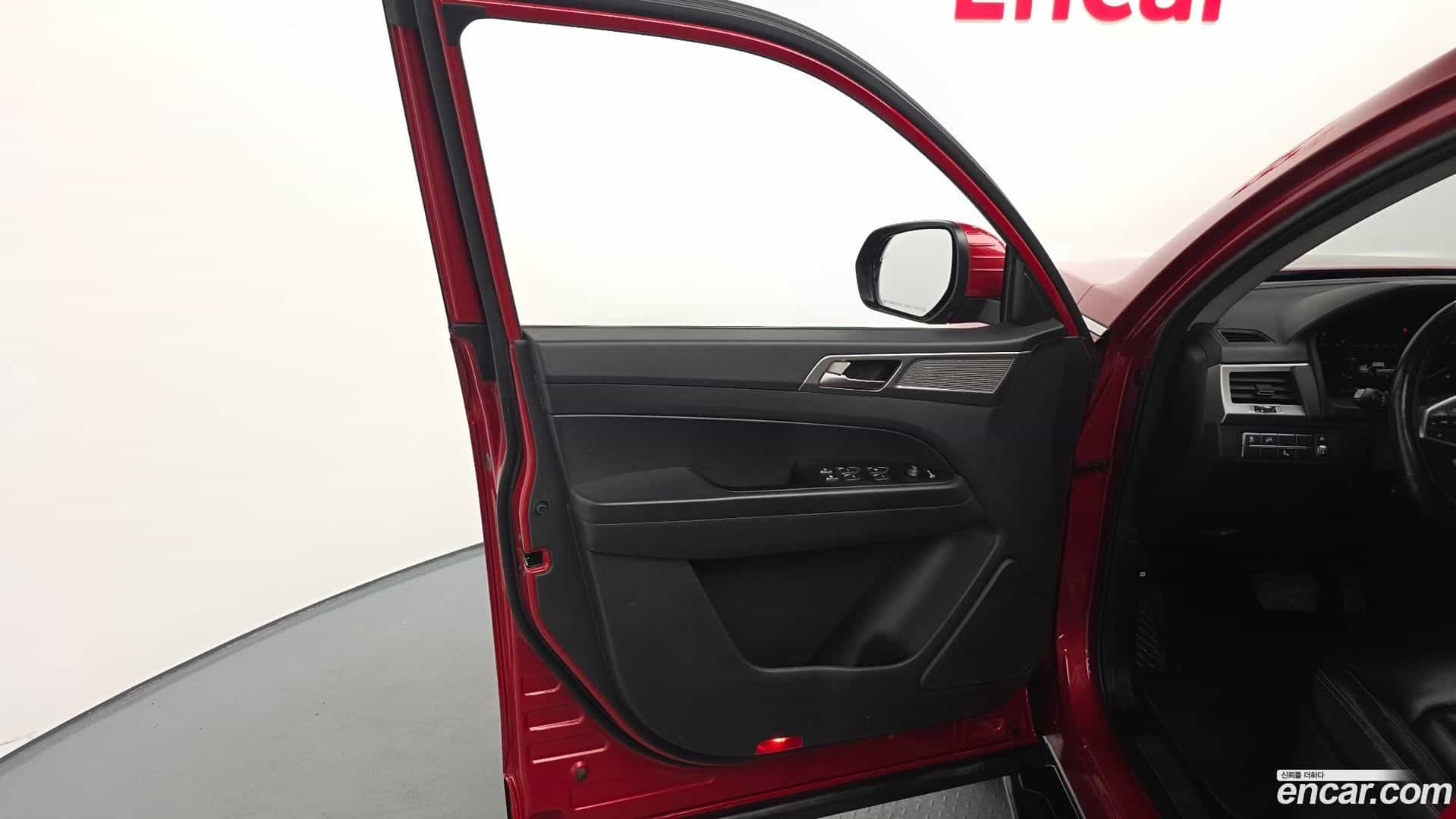 Rexton KG Mobility 2018.0-INNER-034