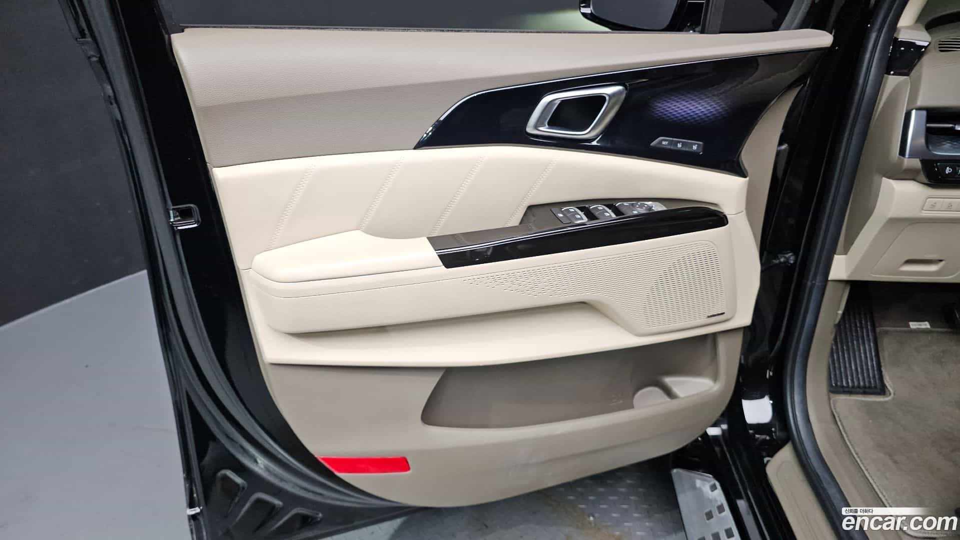 Canival Kia 2023.1-INNER-034