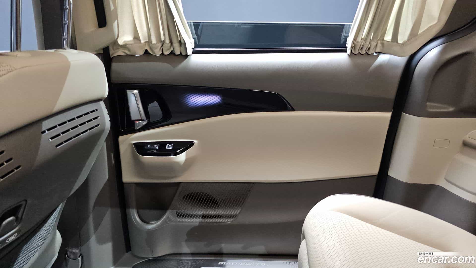 Canival Kia 2023.1-INNER-035