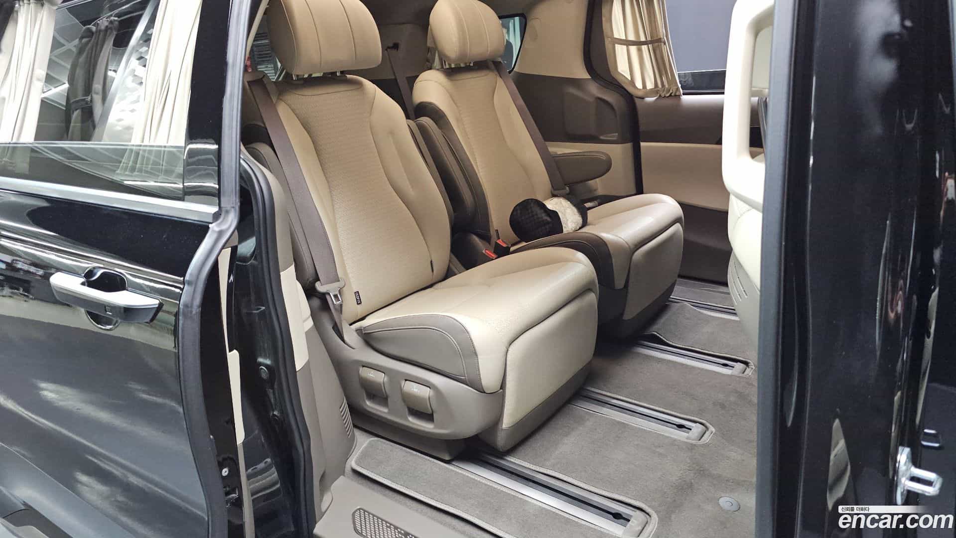 Canival Kia 2023.1-INNER-036