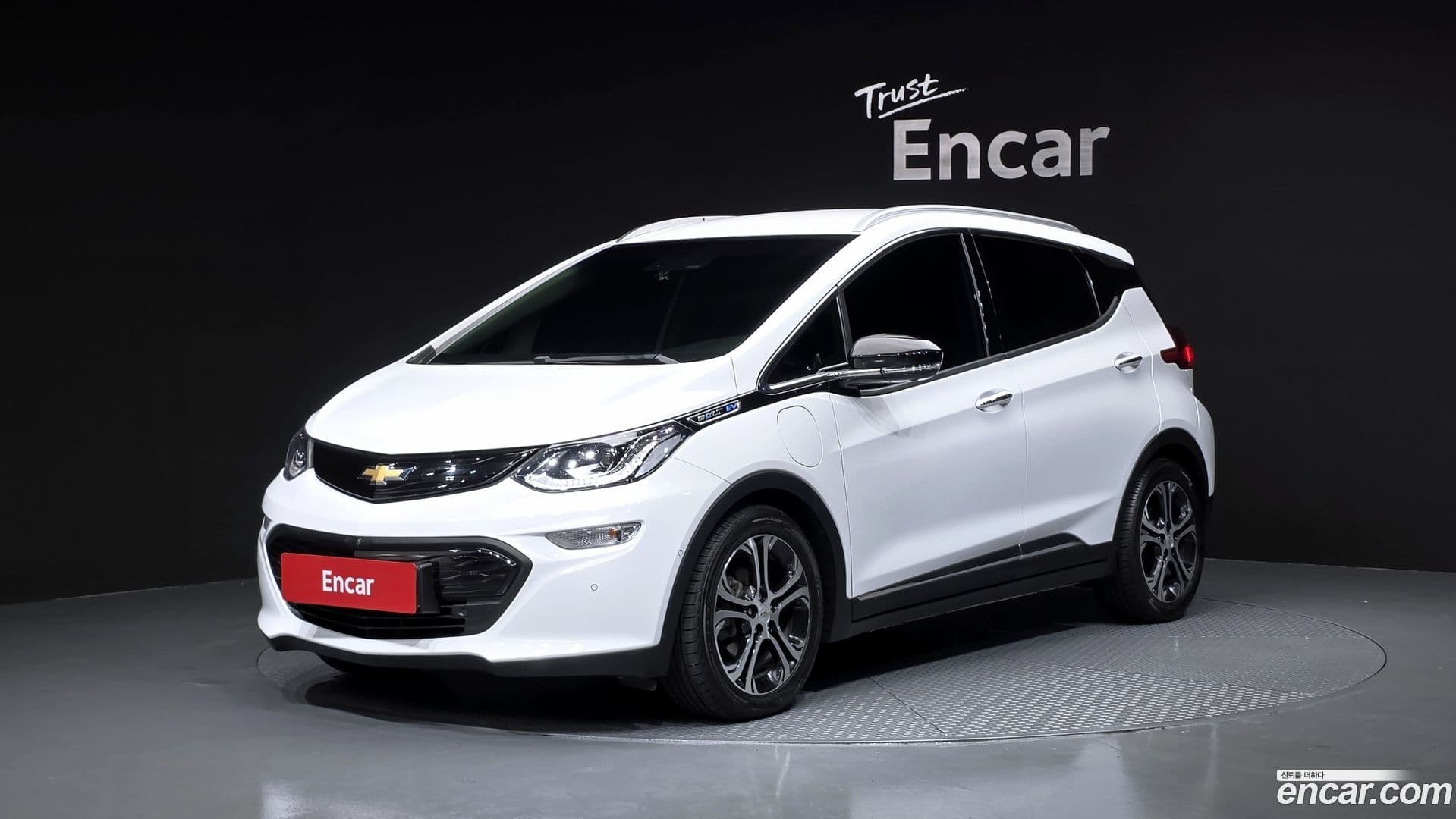 Main__Slider__Photo:Bolt EV Chevrolet 2020.8-0