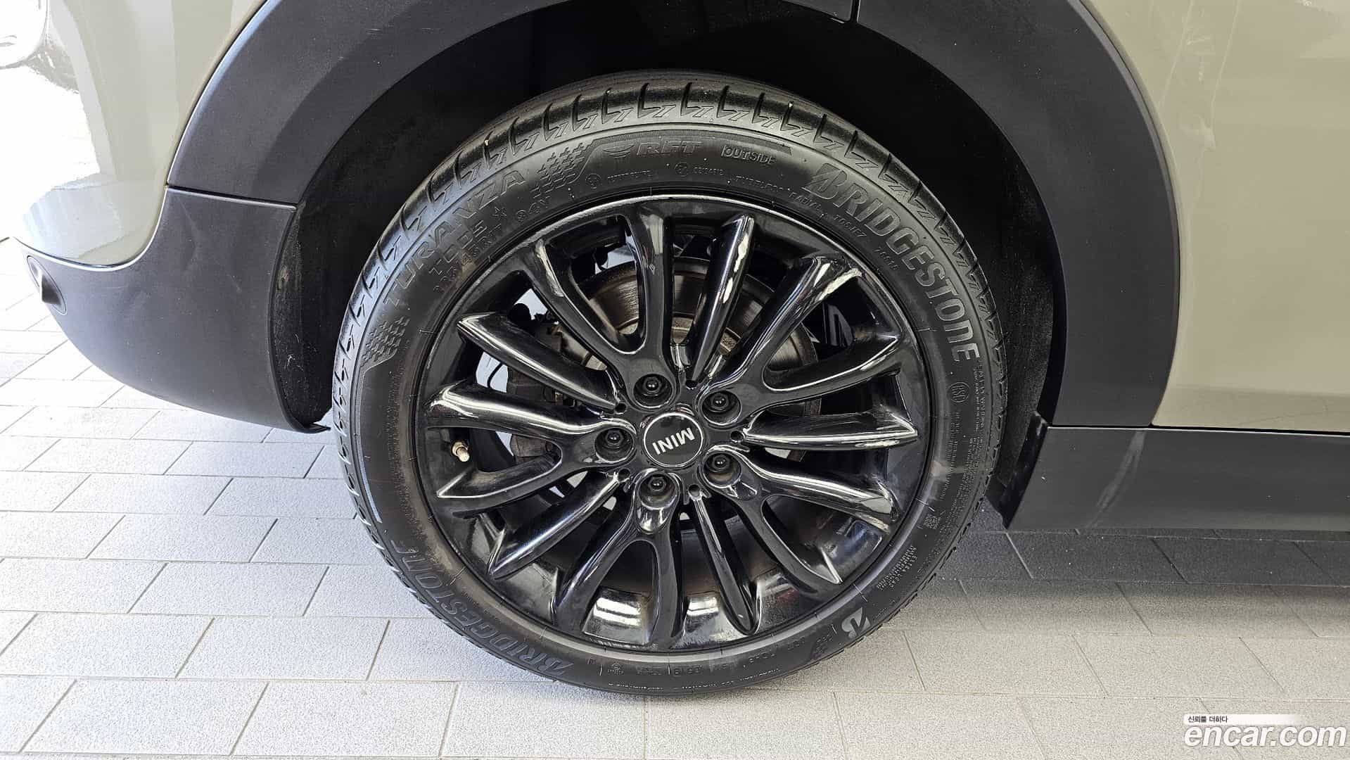 Clubman Mini 2019.9-OUTER-005